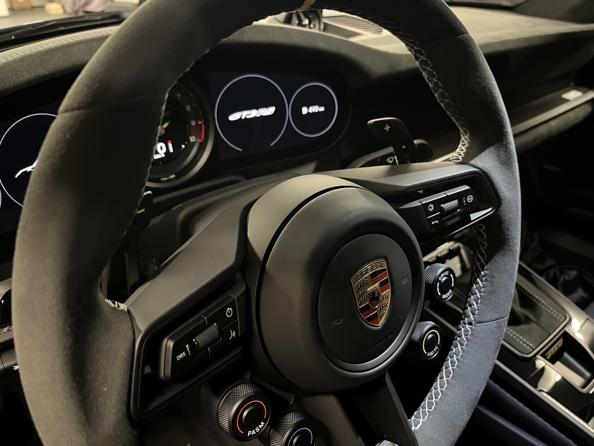 PORSCHE 911 GT3 RS-image-8