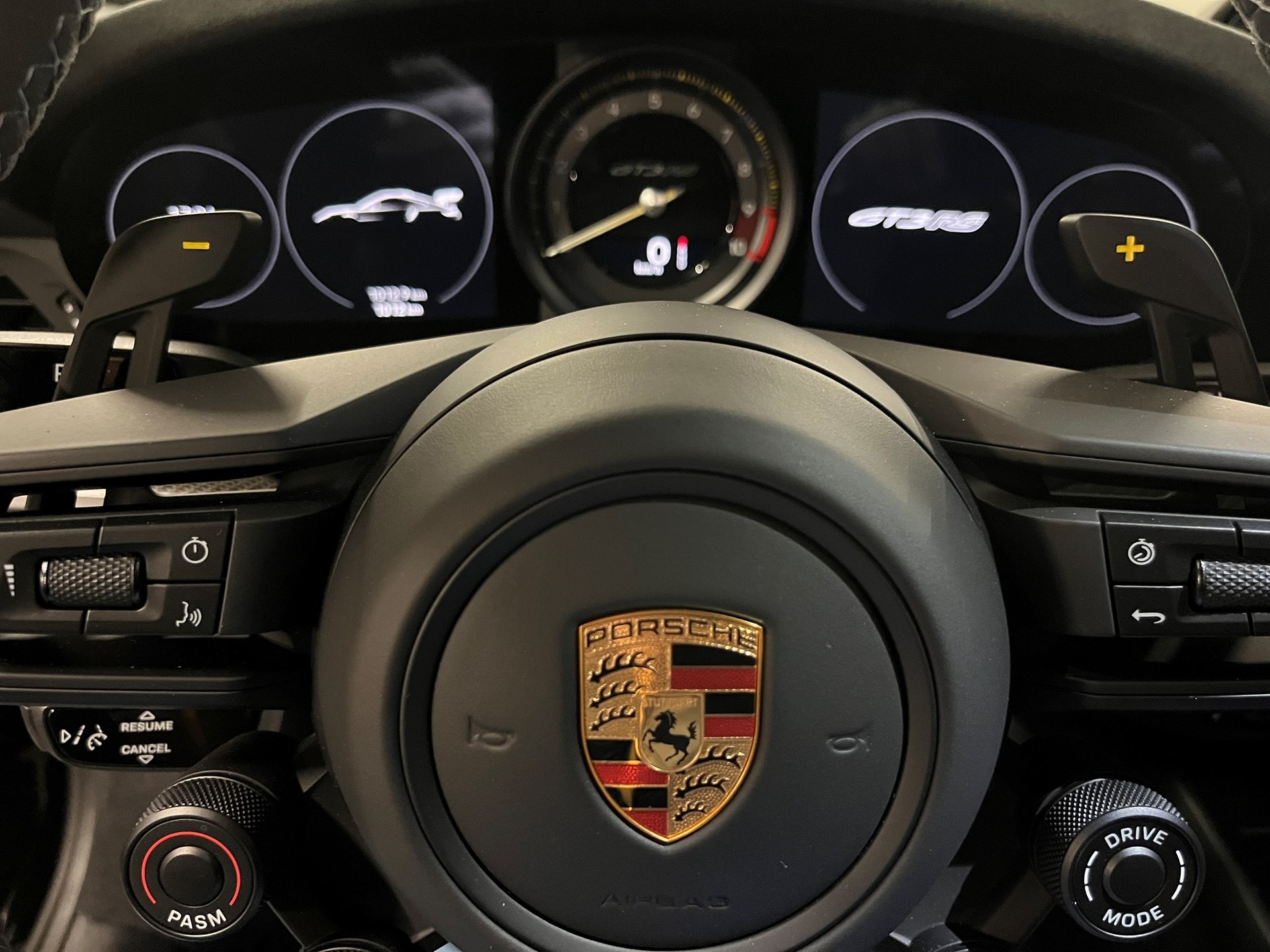 PORSCHE 911 GT3 RS-image-11
