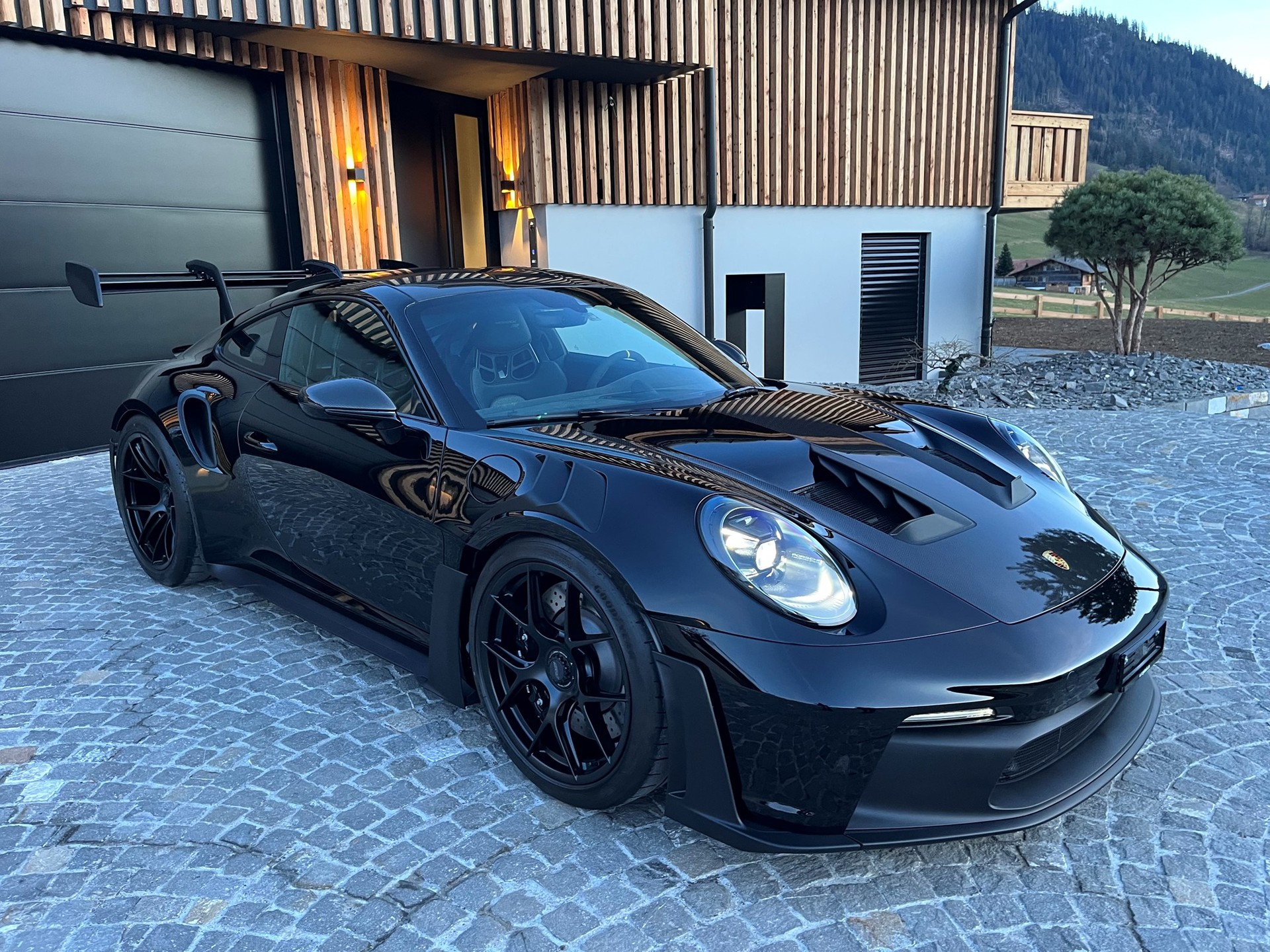 PORSCHE 911 GT3 RS-image-14