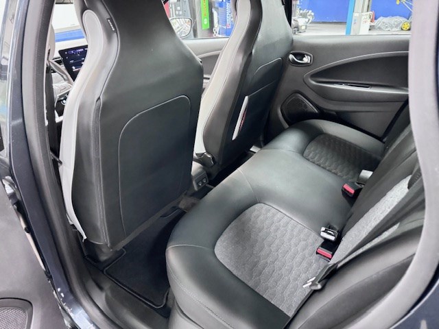 RENAULT Zoe Intens R135 (incl. Batterie)-image-5