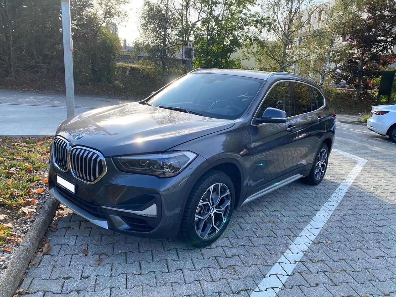 BMW X1 xDrive 20i xLine Steptronic-image-4
