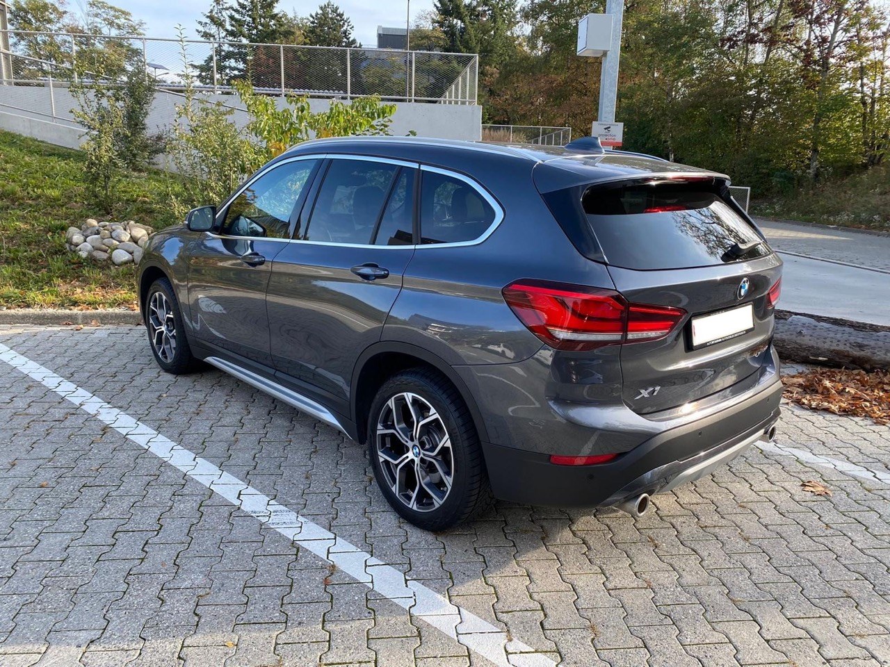 BMW X1 xDrive 20i xLine Steptronic-image-5