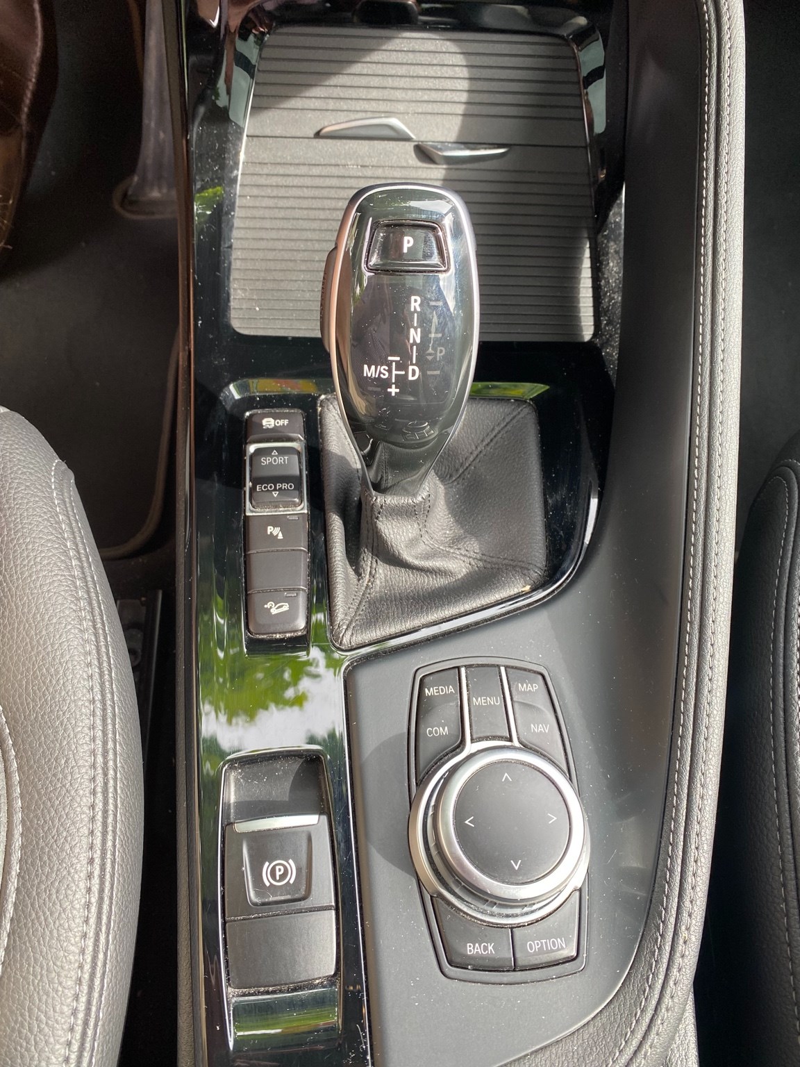 BMW X1 xDrive 20i xLine Steptronic-image-15