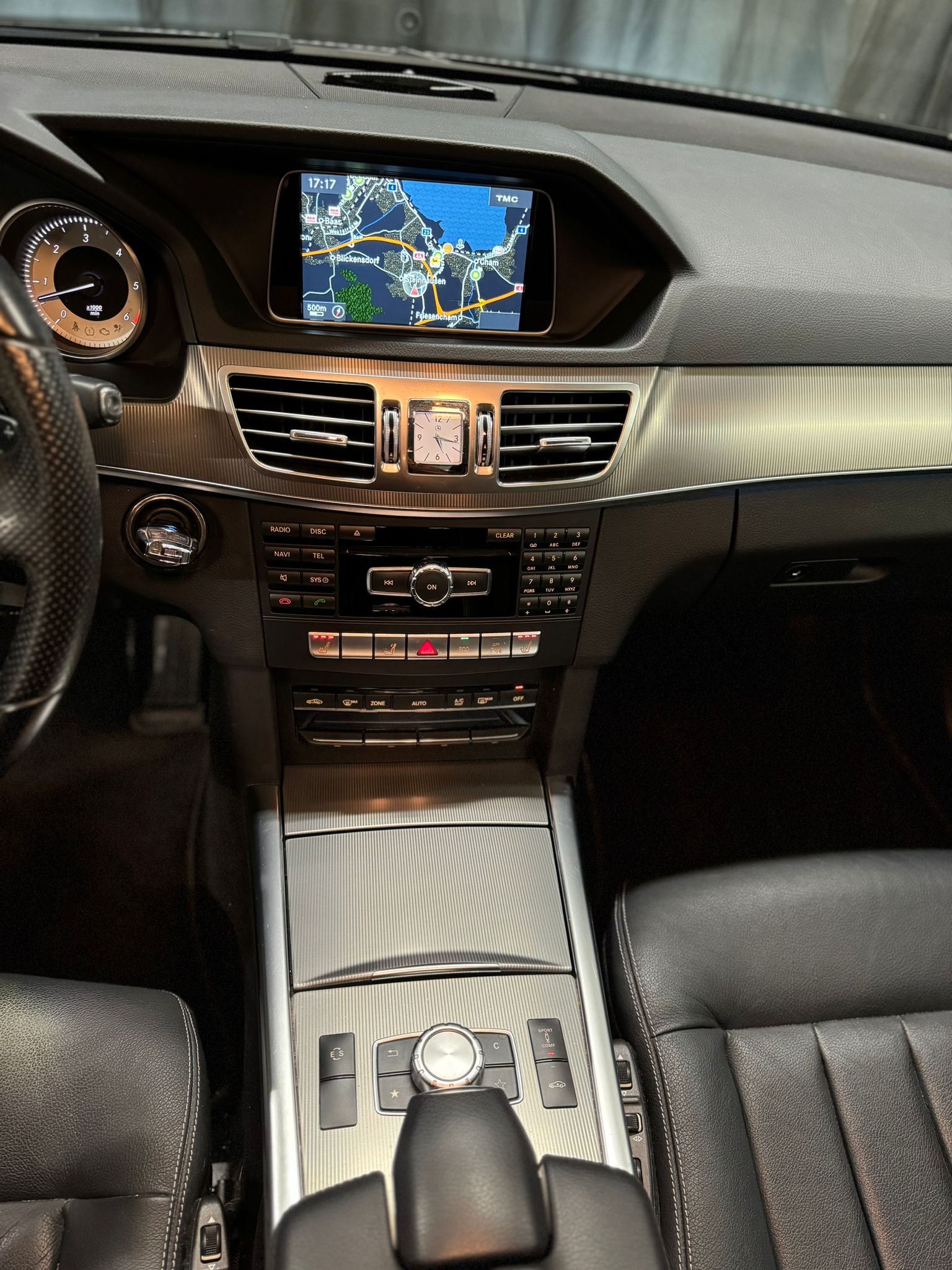 MERCEDES-BENZ E 350 BlueTEC 4Matic 7G-Tronic-image-15