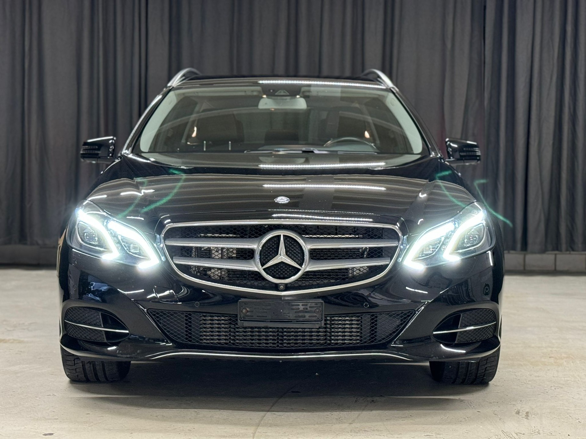 MERCEDES-BENZ E 350 BlueTEC 4Matic 7G-Tronic-image-2