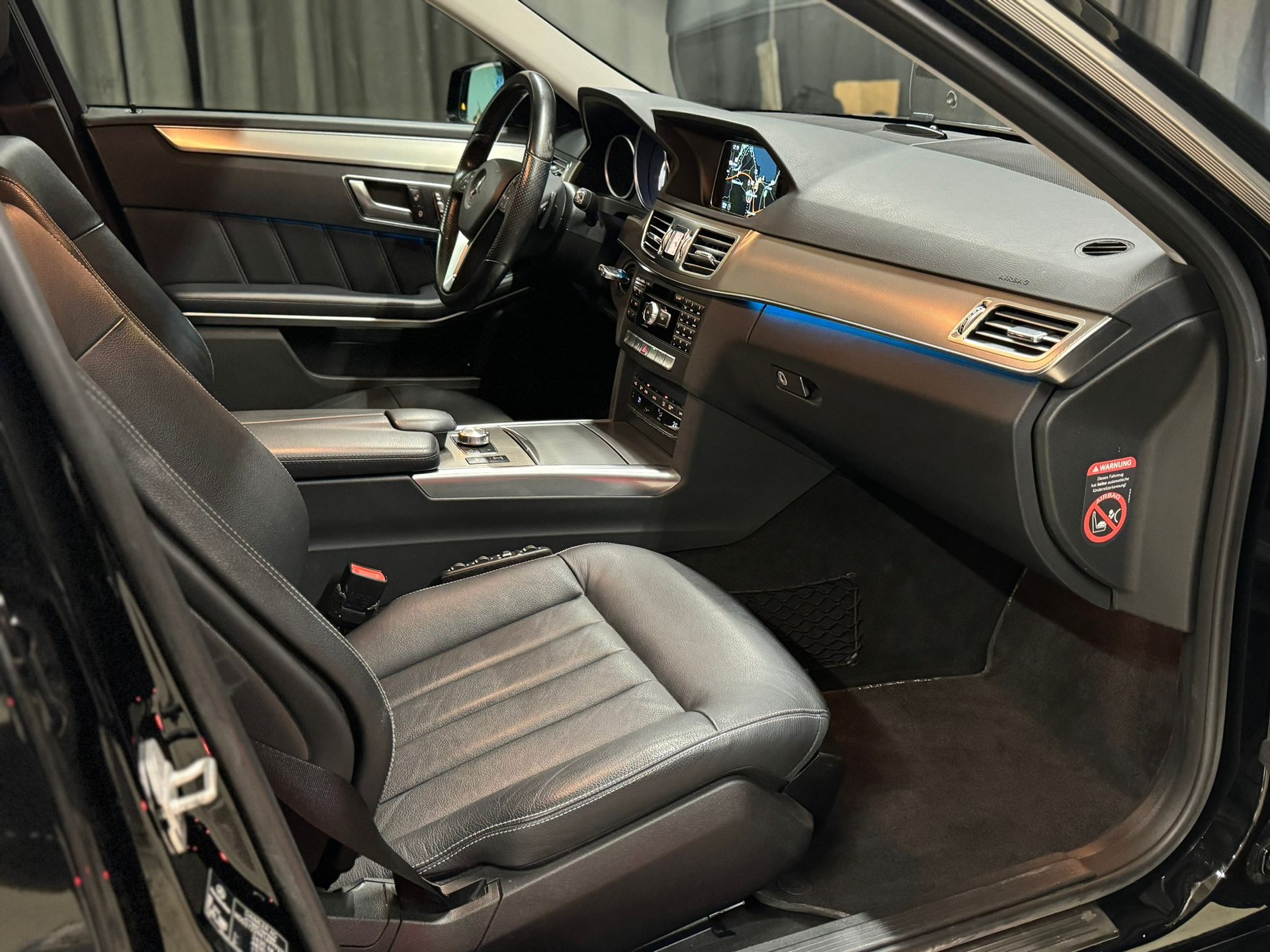 MERCEDES-BENZ E 350 BlueTEC 4Matic 7G-Tronic-image-8
