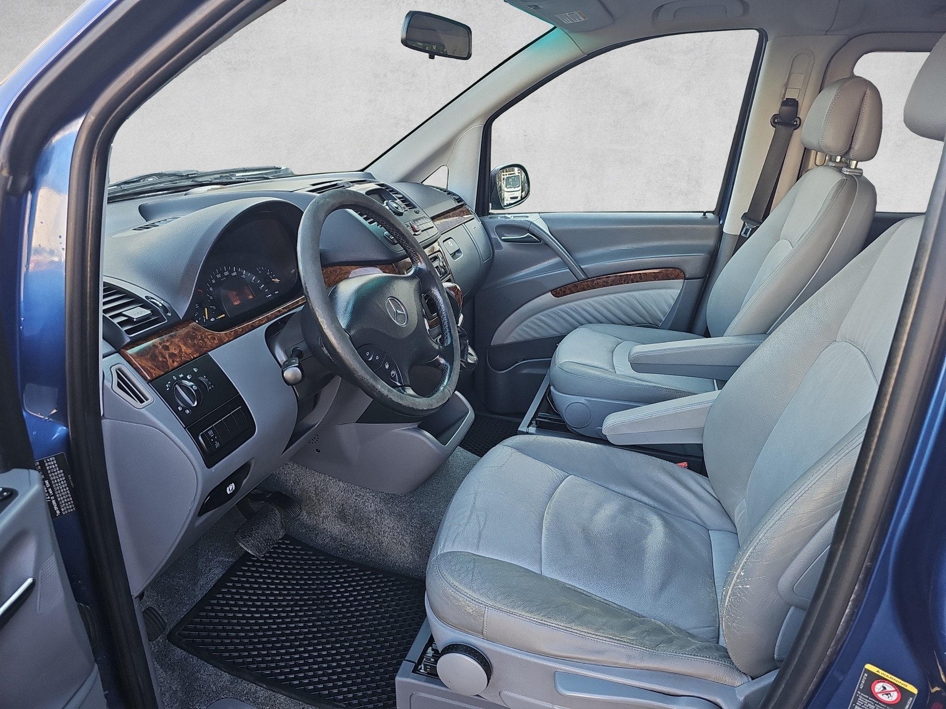 MERCEDES-BENZ VIANO-image-4