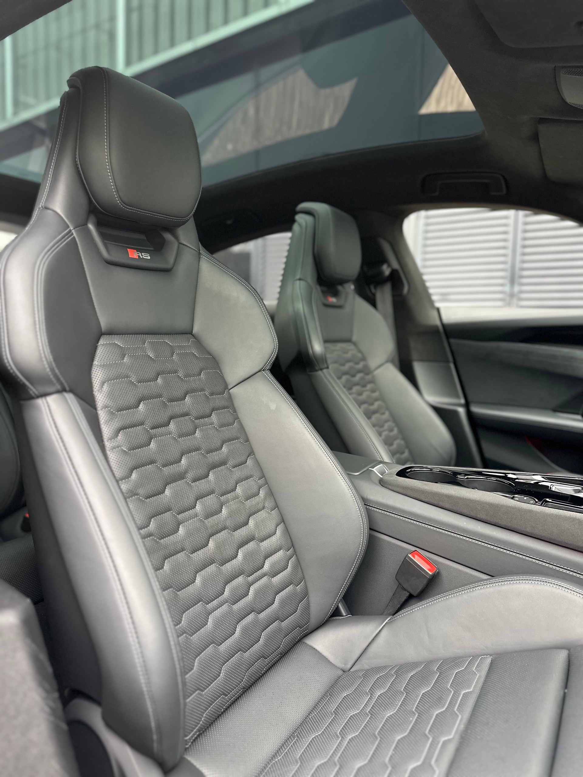 AUDI RS e-tron GT quattro-image-8
