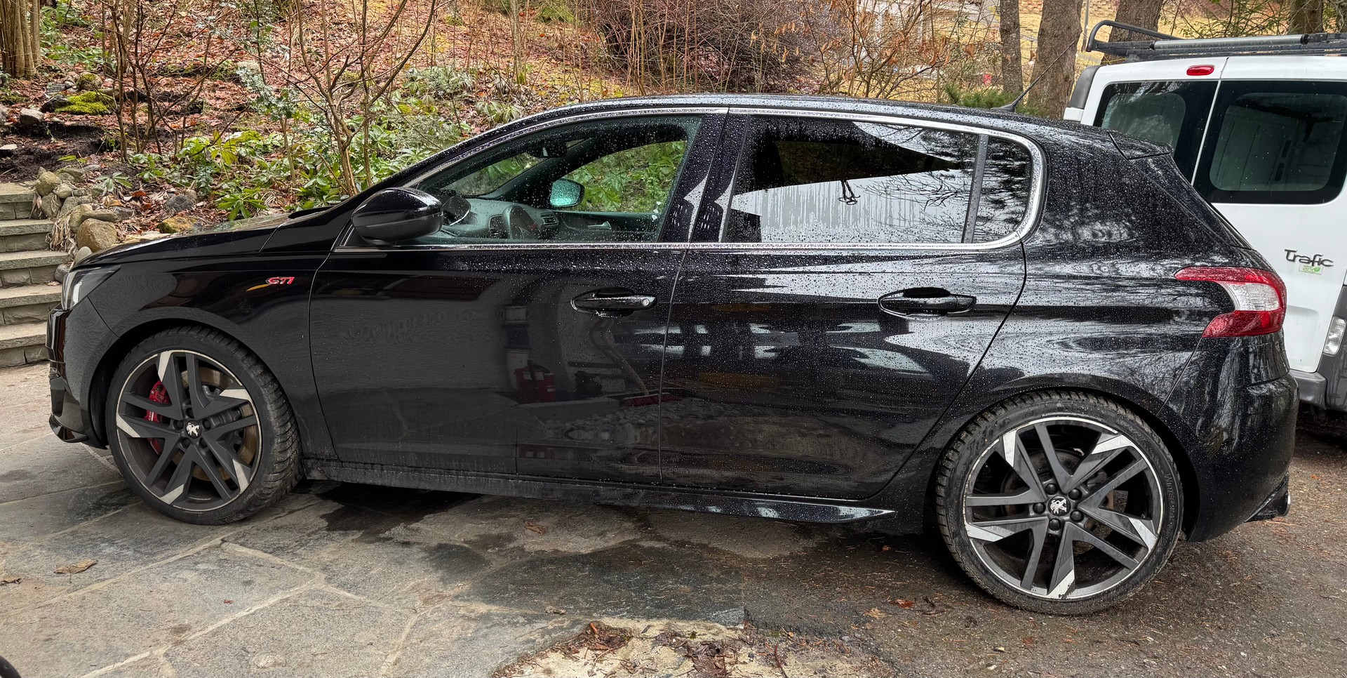 PEUGEOT 308 1.6 GTi-image-2