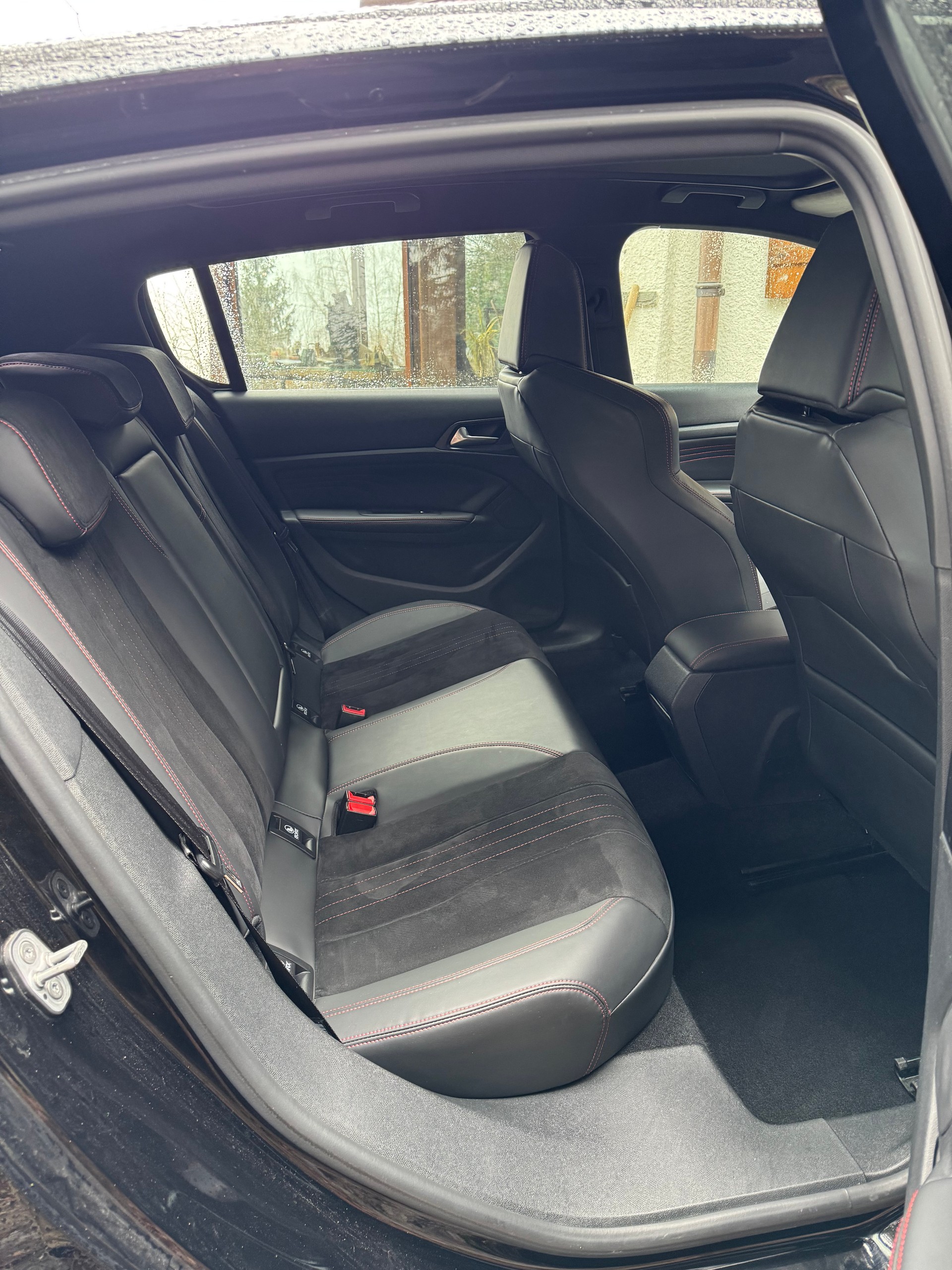 PEUGEOT 308 1.6 GTi-image-8