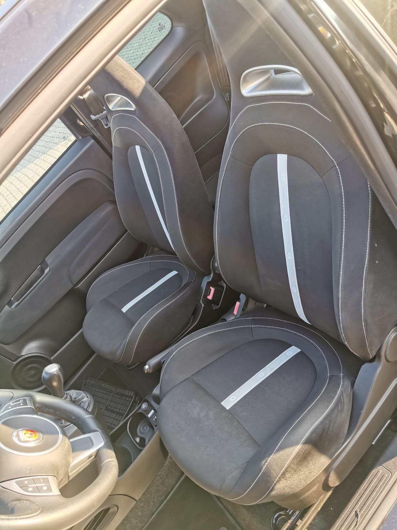 FIAT 500C 1.4 16V Turbo Abarth-image-10