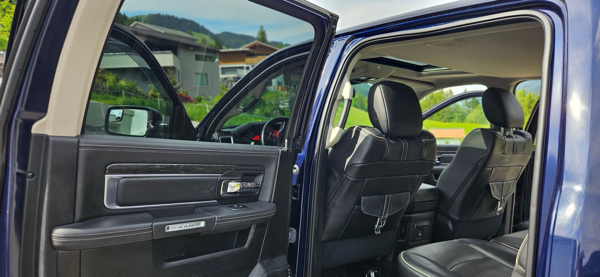 DODGE 1500 Laramie Longhorn Limited-image-13