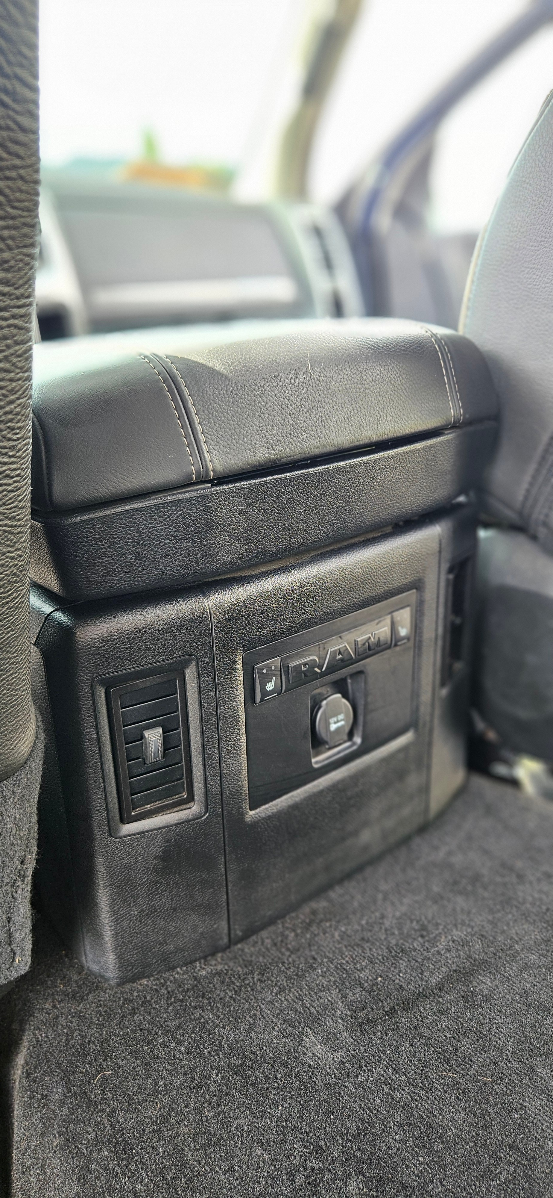 DODGE 1500 Laramie Longhorn Limited-image-15