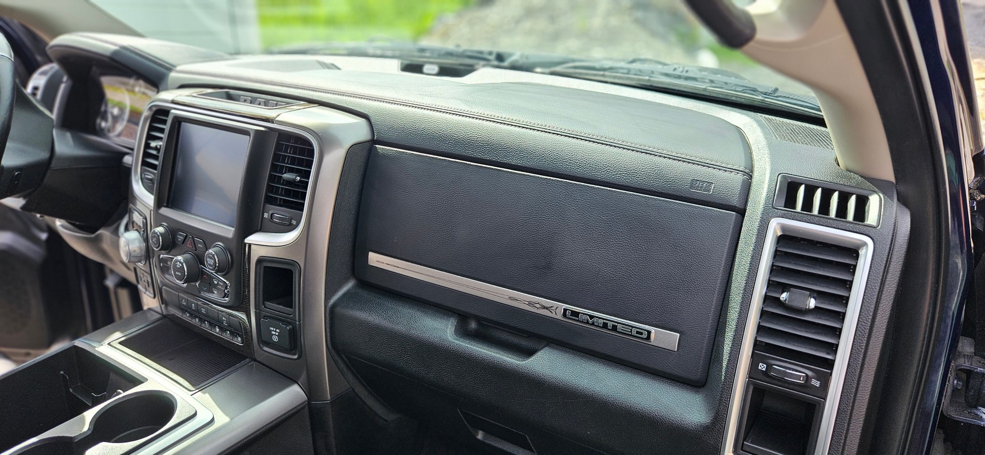 DODGE 1500 Laramie Longhorn Limited-image-18