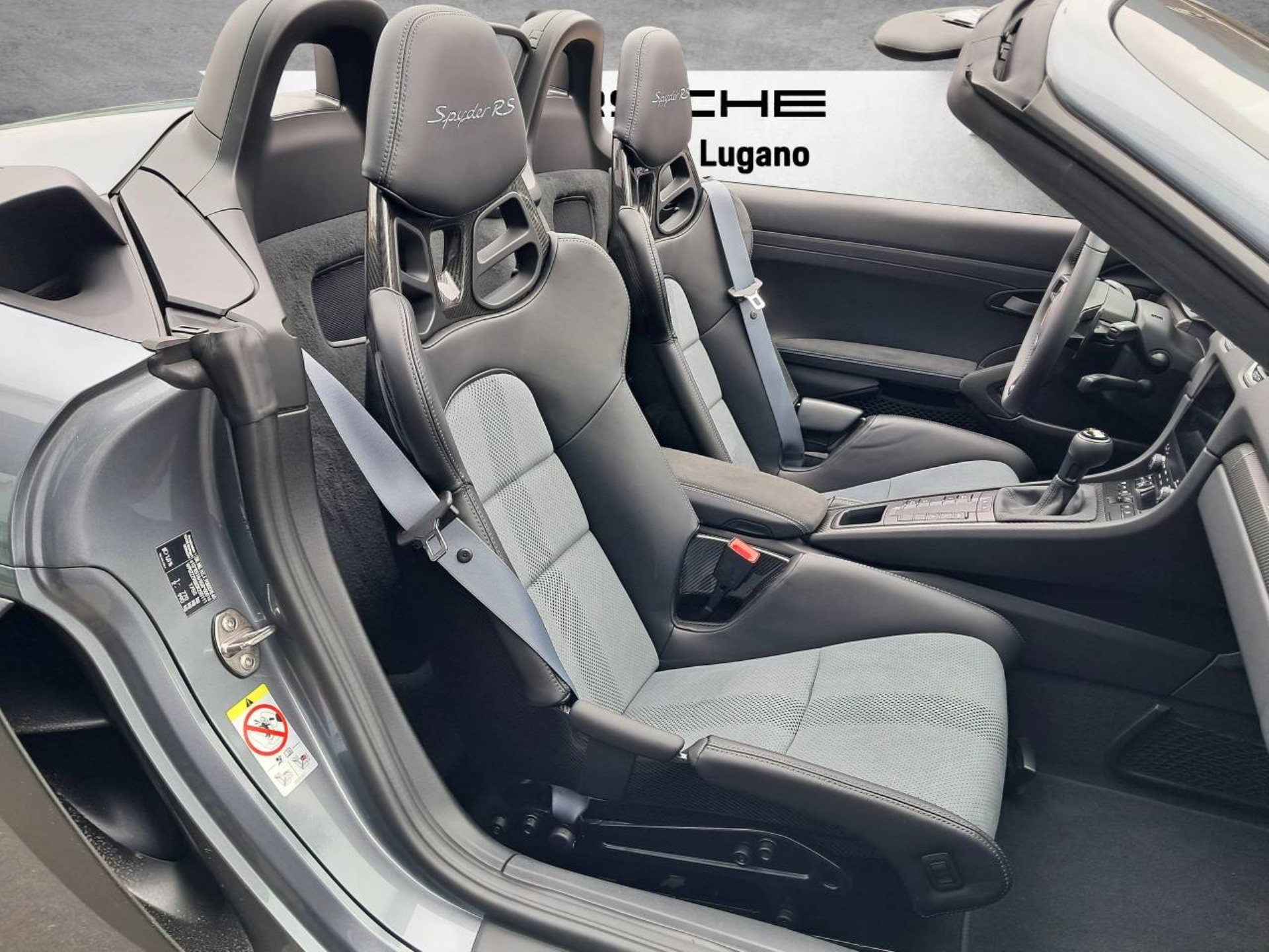 PORSCHE 718 Spyder RS-image-16