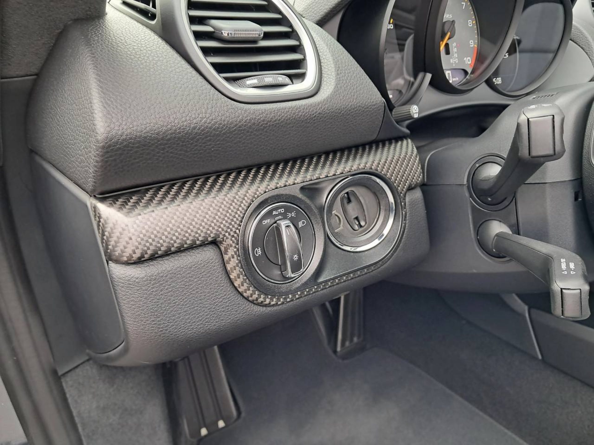 PORSCHE 718 Spyder RS-image-20