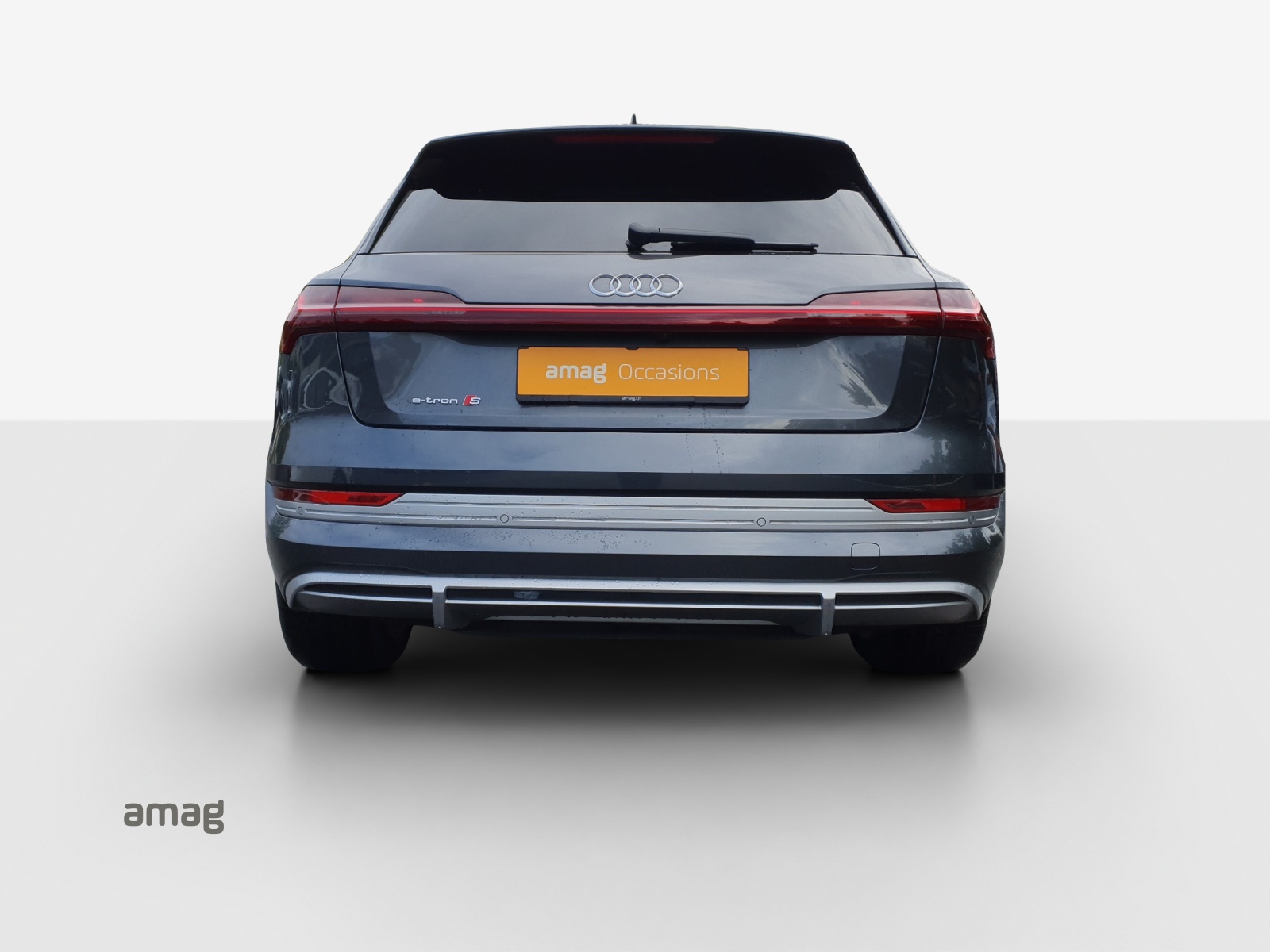AUDI e-tron S quattro-image-4