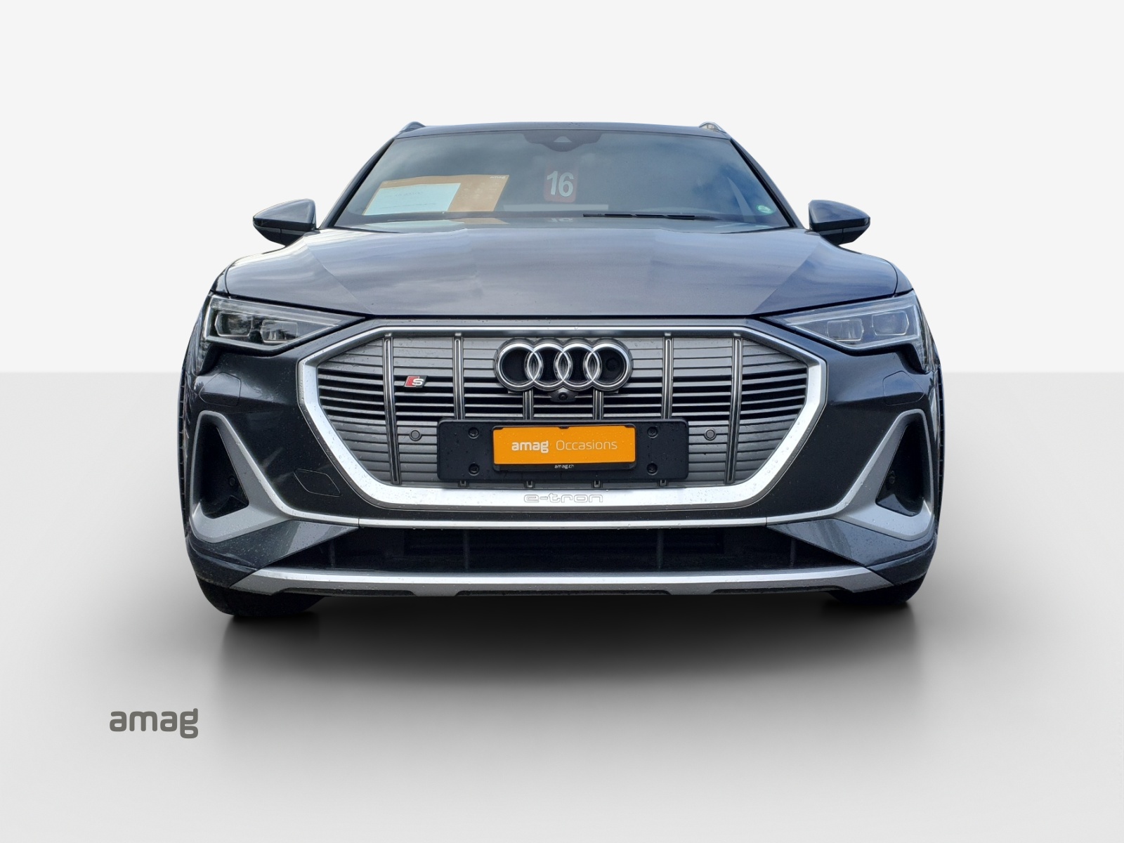 AUDI e-tron S quattro-image-7