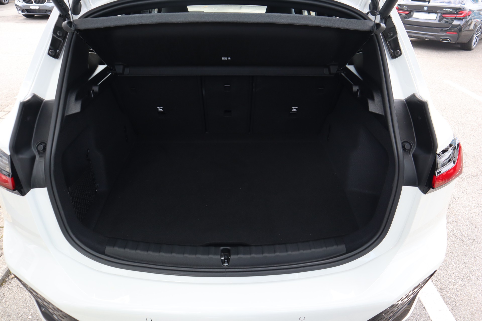 BMW 223i Activ Tourer M Sportpaket DSG Euro 6-image-8