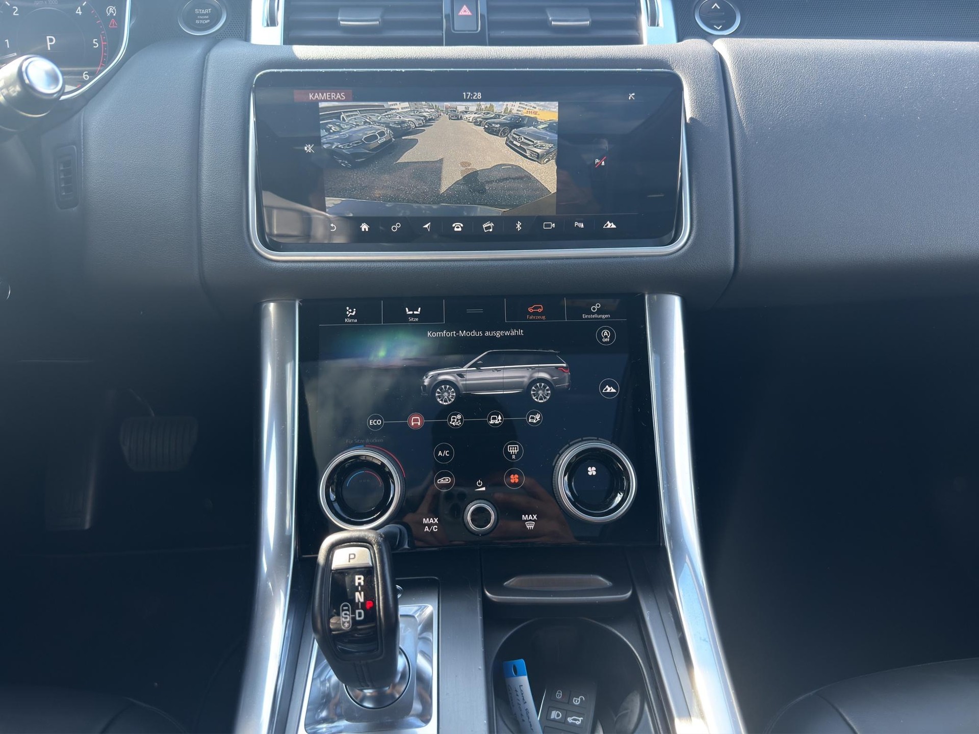 LAND ROVER Range Rover Sport 3.0 SDV6 SE-image-16