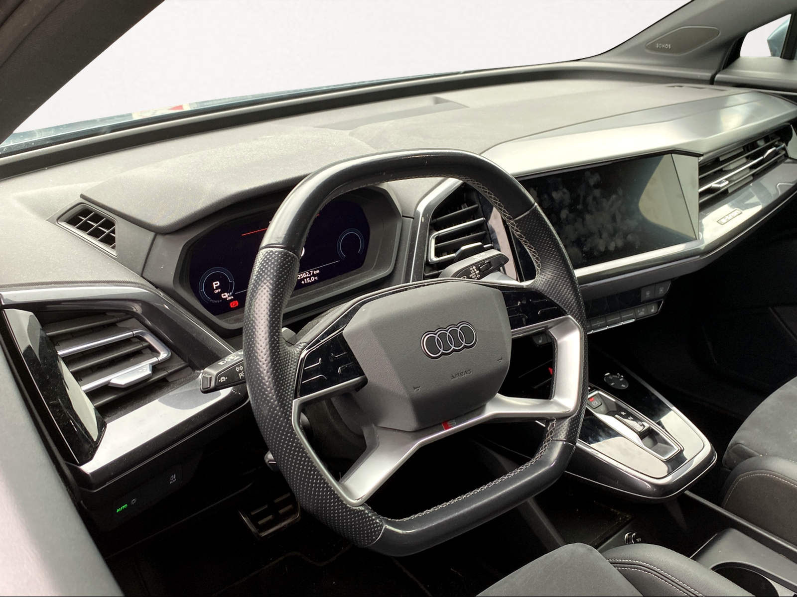 AUDI Q4 Sportback e-tron 50 quattro-image-2