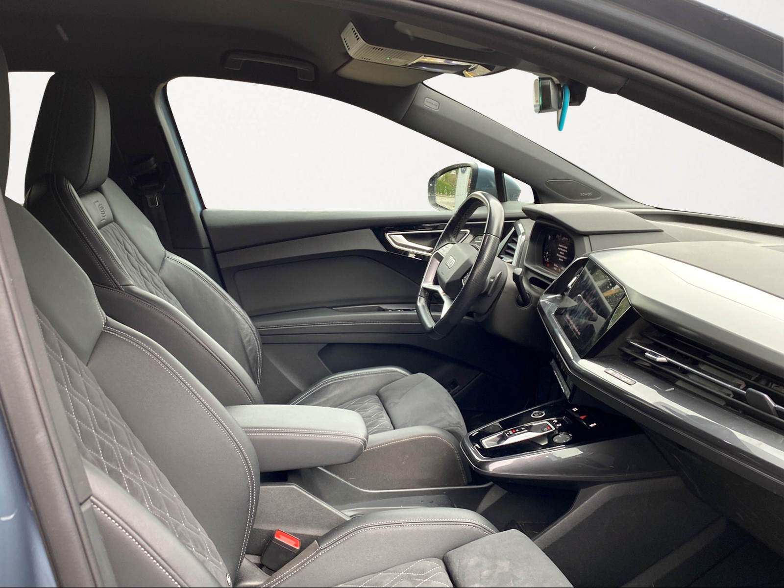 AUDI Q4 Sportback e-tron 50 quattro-image-8