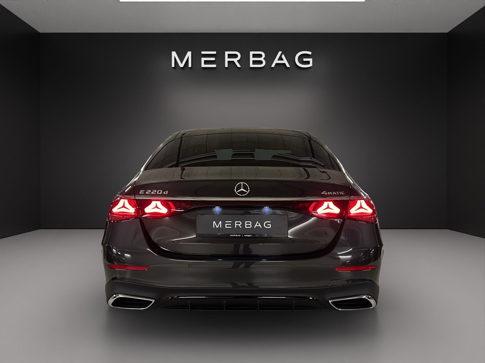 MERCEDES-BENZ E 220 d 4MATIC Limousine-image-6