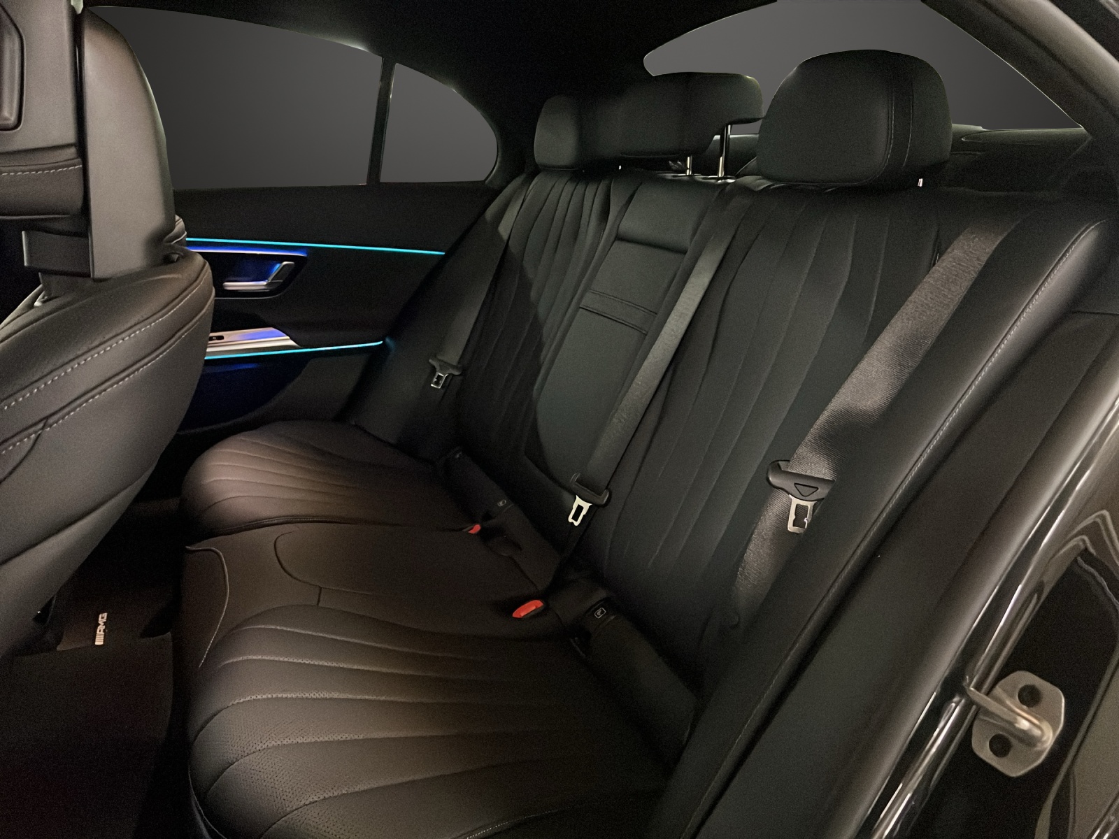 MERCEDES-BENZ E 220 d 4MATIC Limousine-image-14