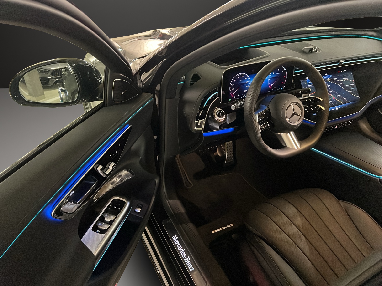 MERCEDES-BENZ E 220 d 4MATIC Limousine-image-11