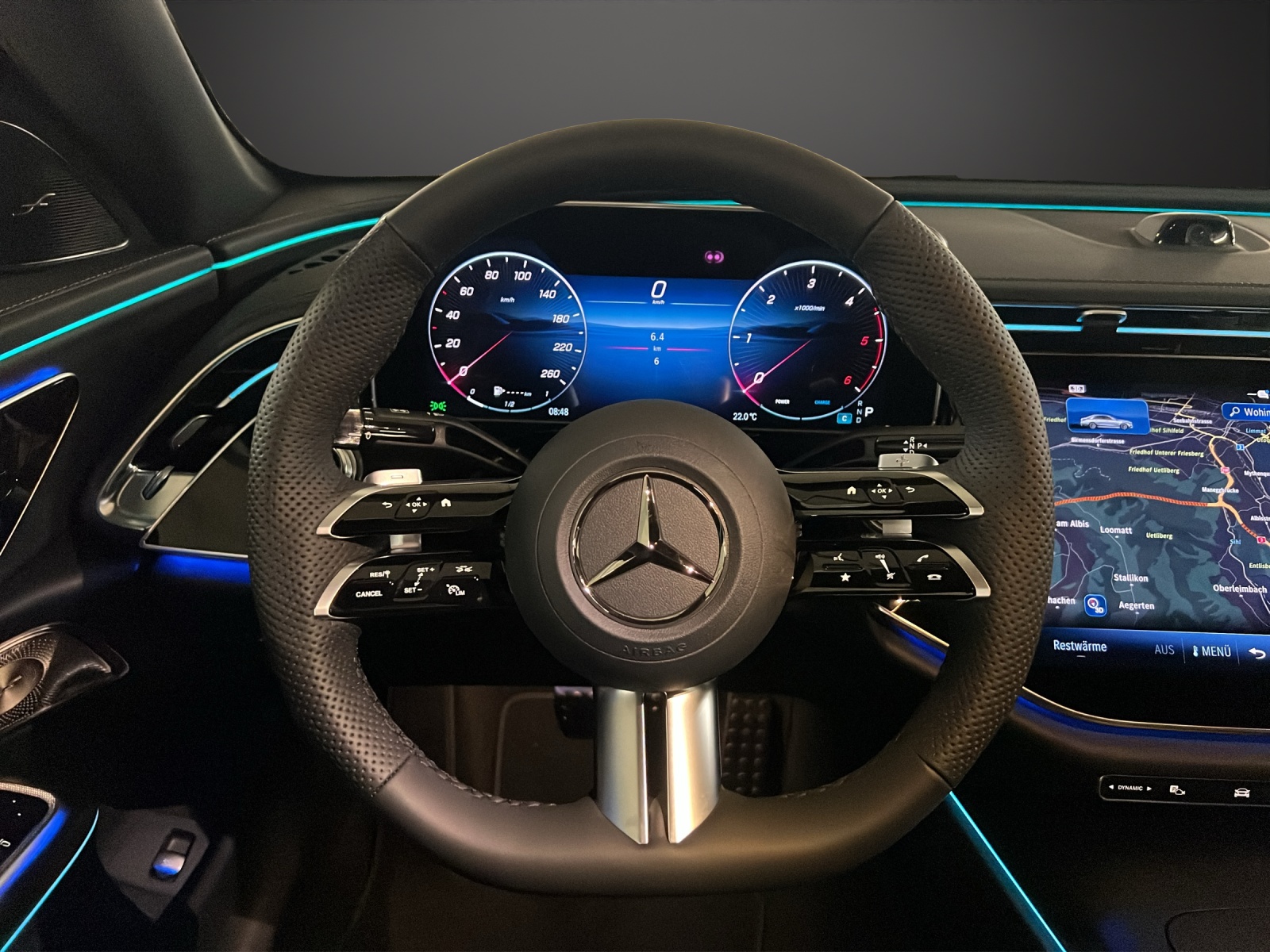 MERCEDES-BENZ E 220 d 4MATIC Limousine-image-10