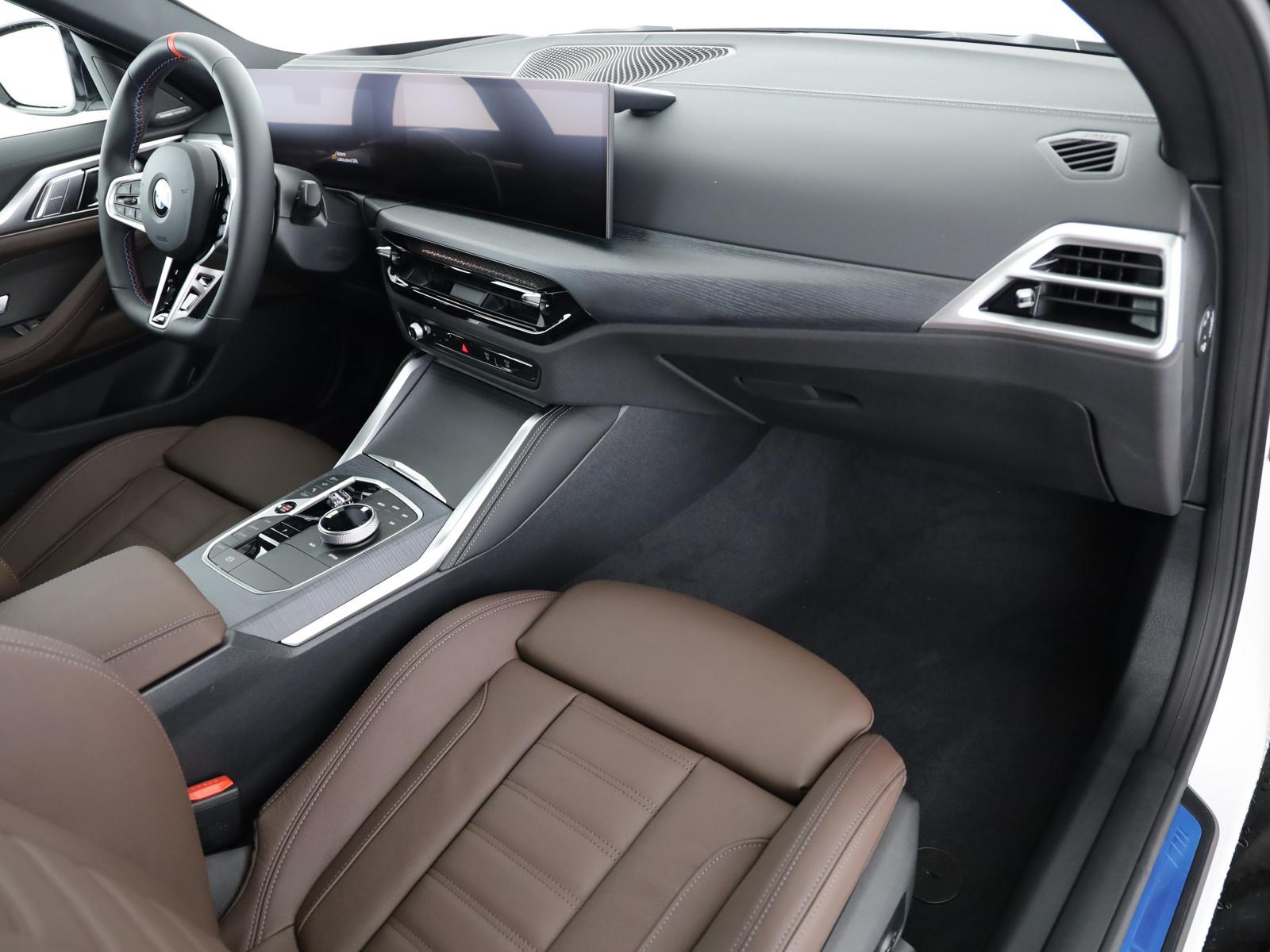 BMW M440i xDrive Gran Coupé-image-11