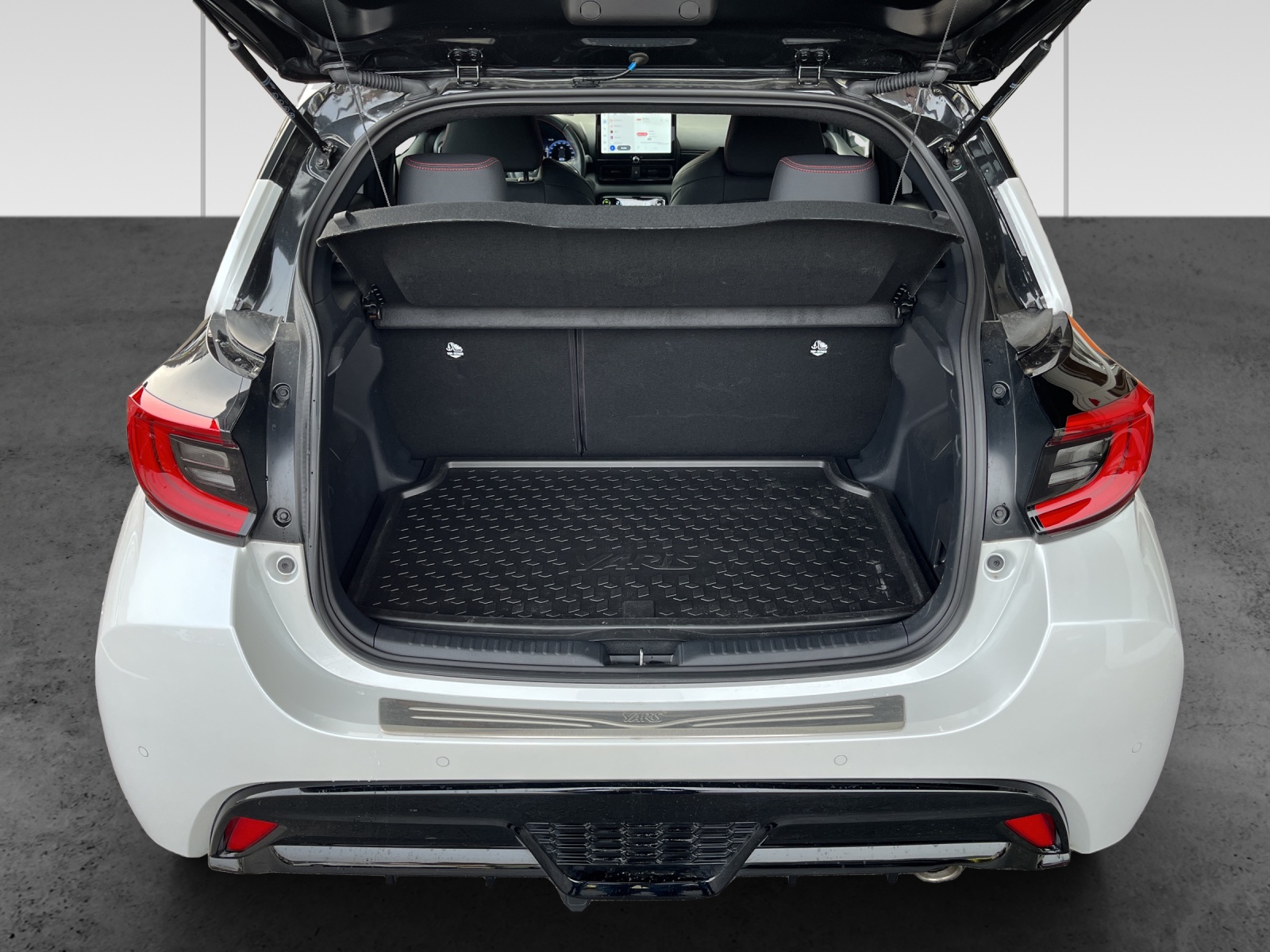 TOYOTA Yaris 1.5 GR Sport e-CVT-image-11
