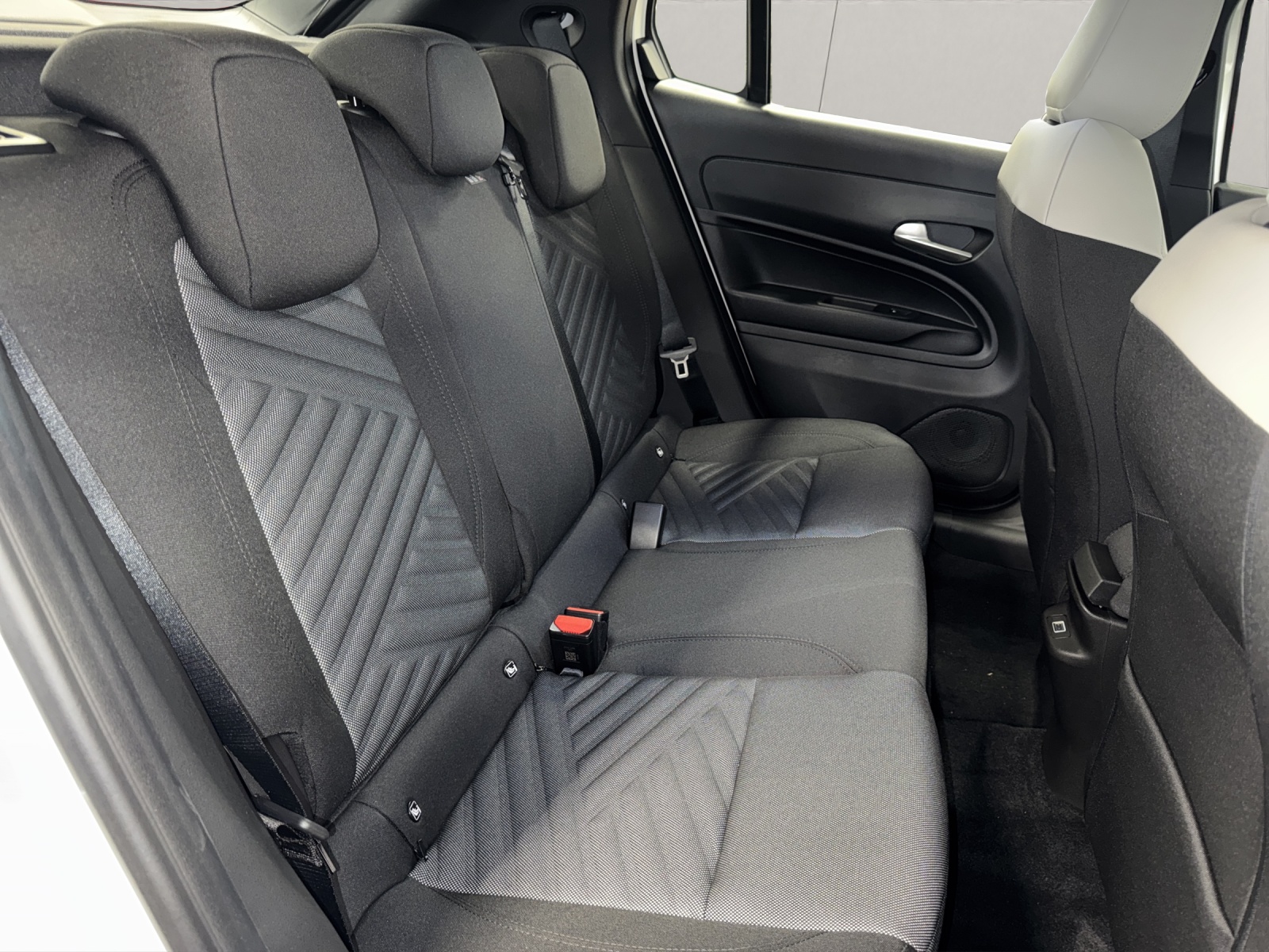 FIAT 600 1.2 Hybrid Swiss Edition-image-10