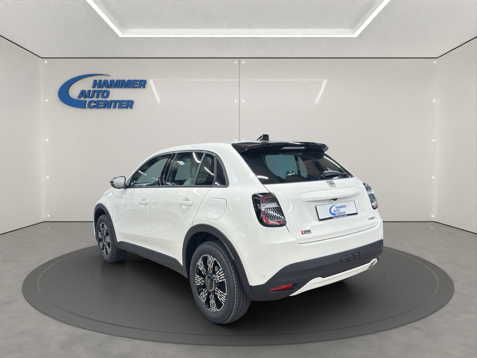 FIAT 600 1.2 Hybrid Swiss Edition-image-2