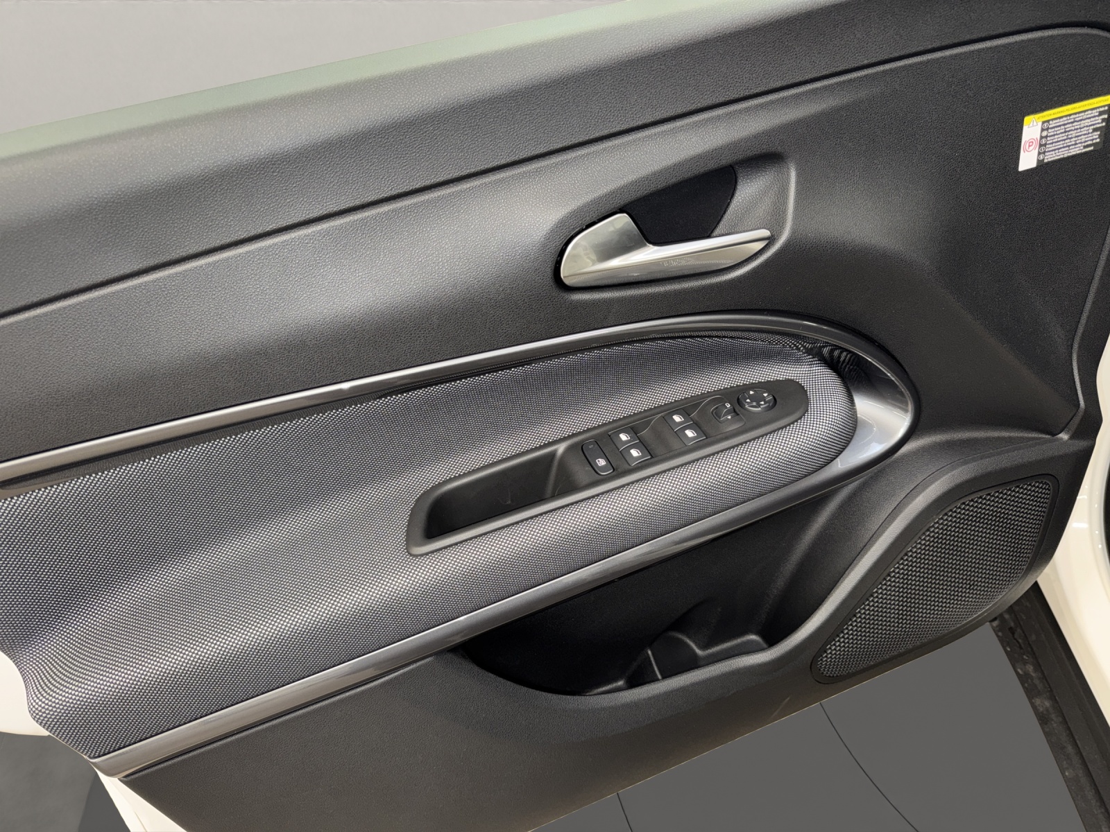 FIAT 600 1.2 Hybrid Swiss Edition-image-15
