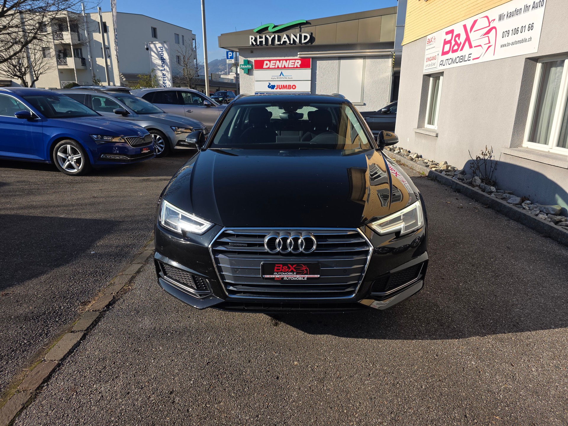 AUDI A4 Avant 40 TDI Sport Attraction quattro S-tronic-image-3