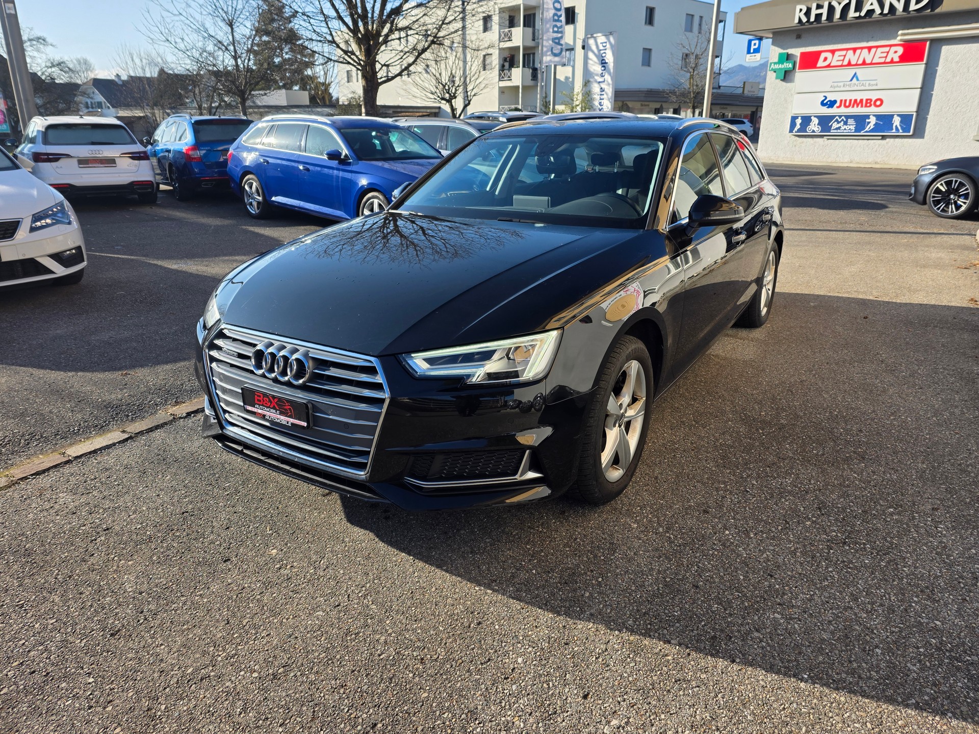 AUDI A4 Avant 40 TDI Sport Attraction quattro S-tronic-image-4