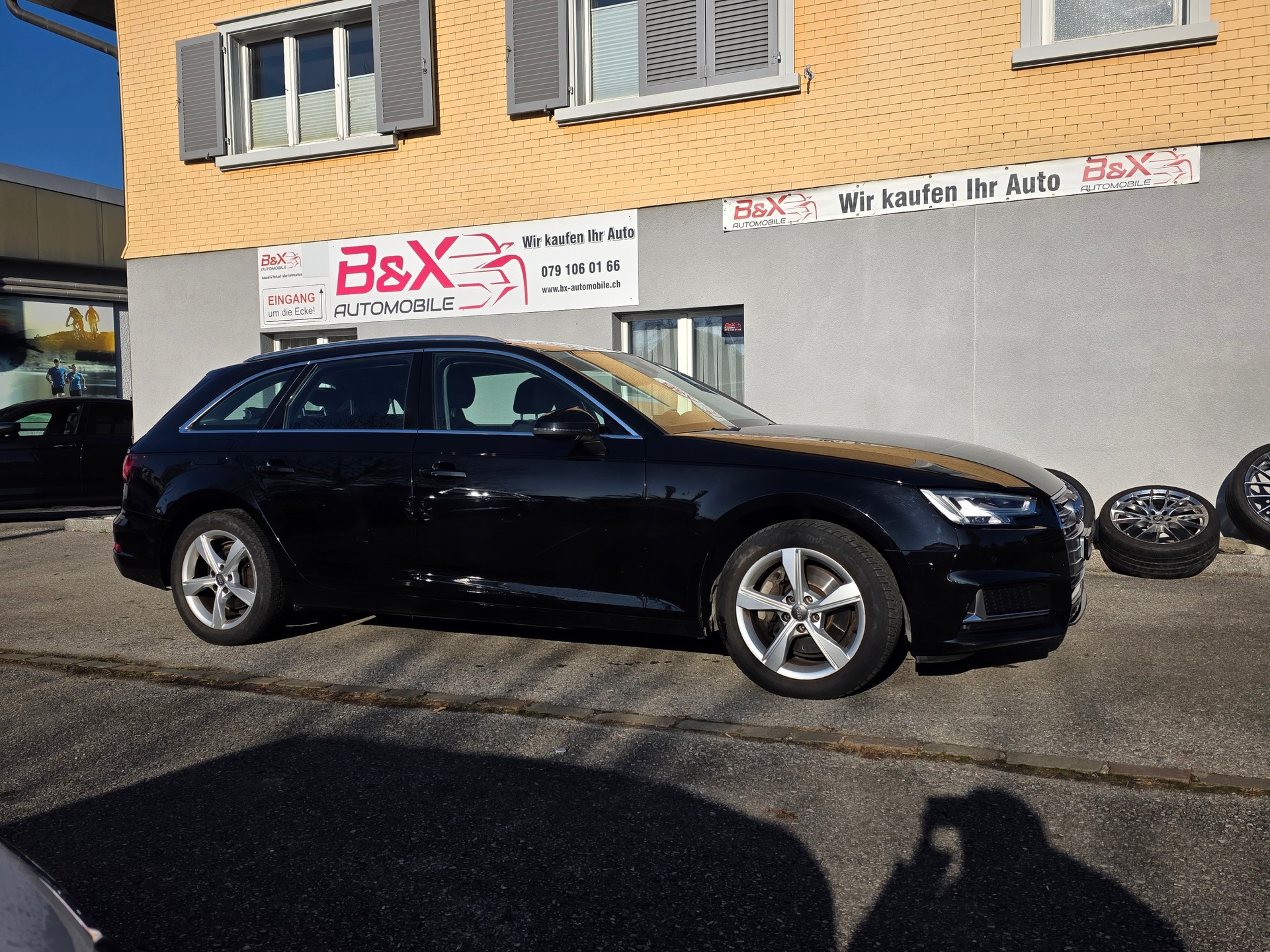 AUDI A4 Avant 40 TDI Sport Attraction quattro S-tronic-image-6