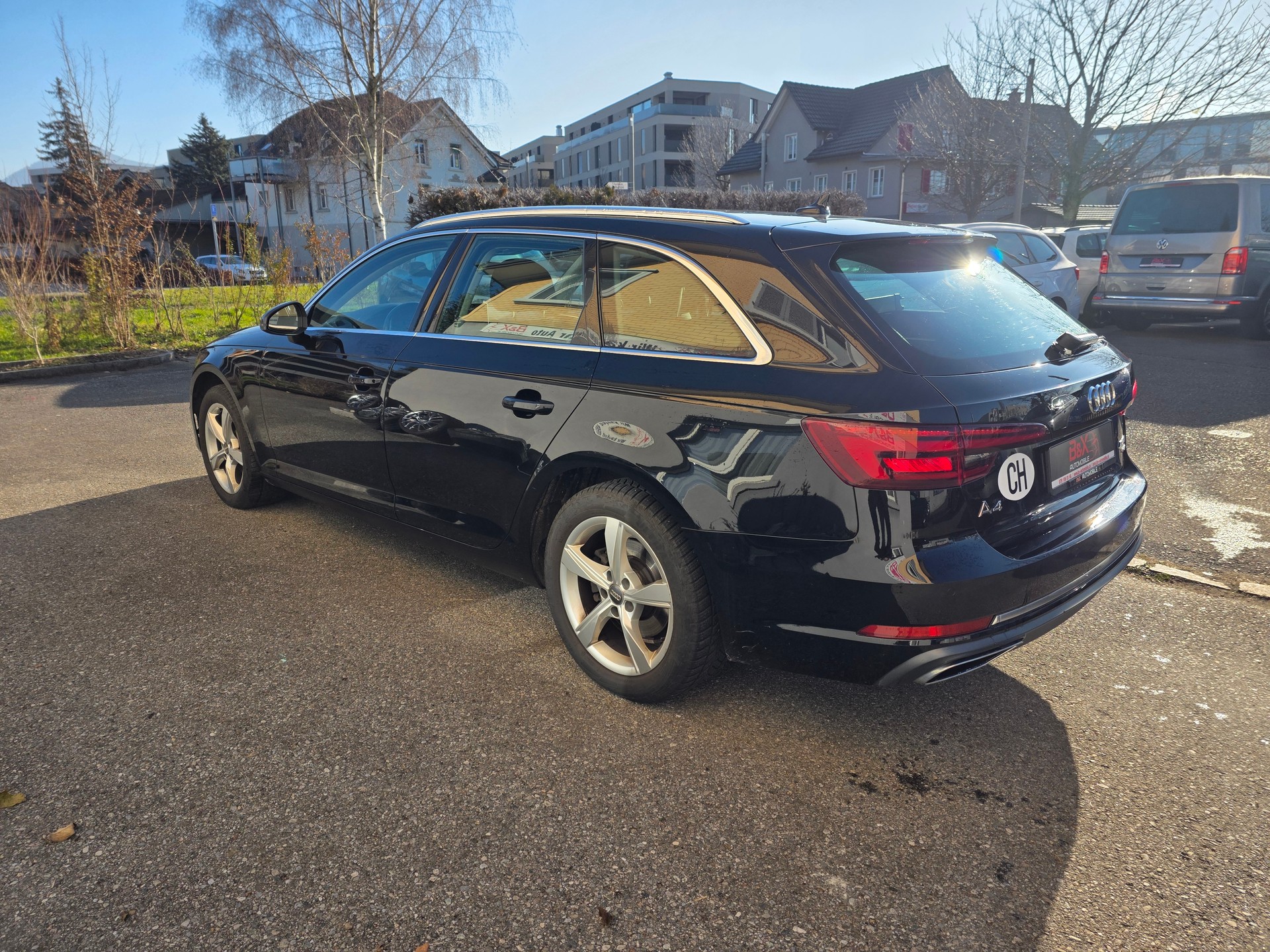 AUDI A4 Avant 40 TDI Sport Attraction quattro S-tronic-image-7