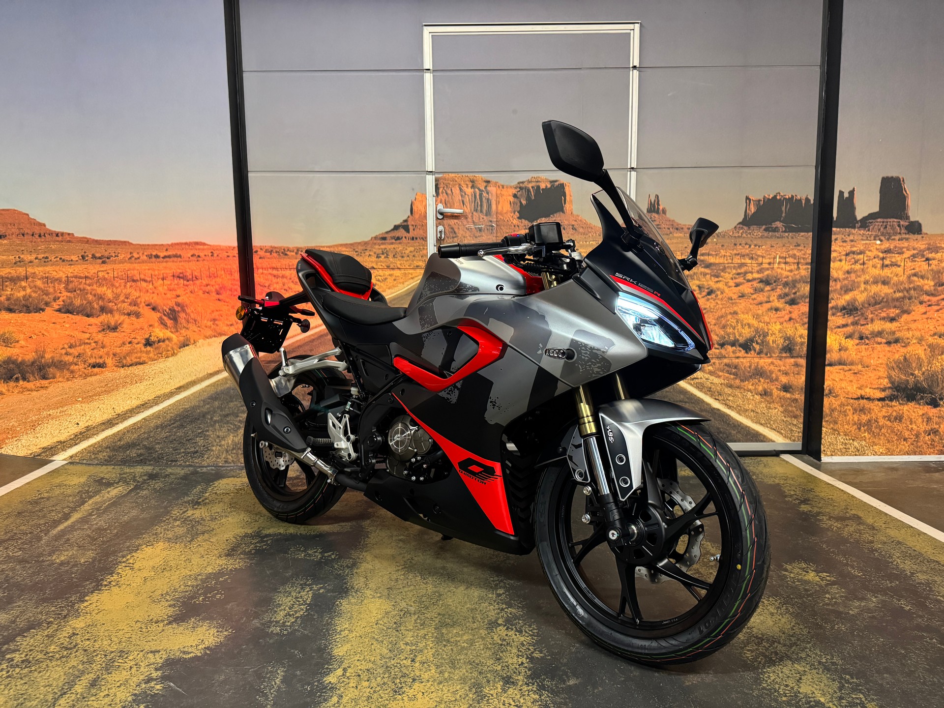 QJ SRK 125 R-image-2