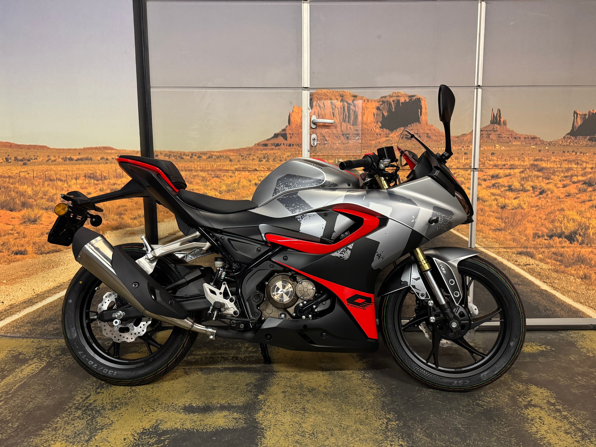 QJ SRK 125 R