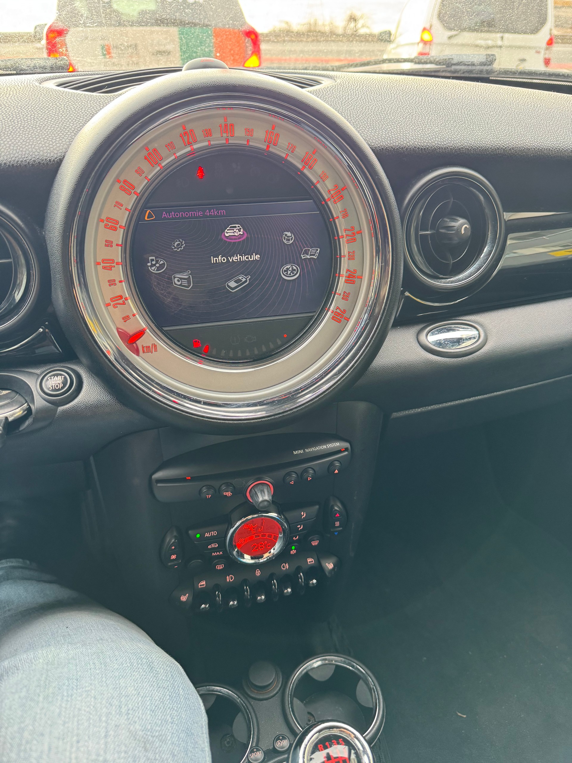 MINI Cooper S Coupé-image-12