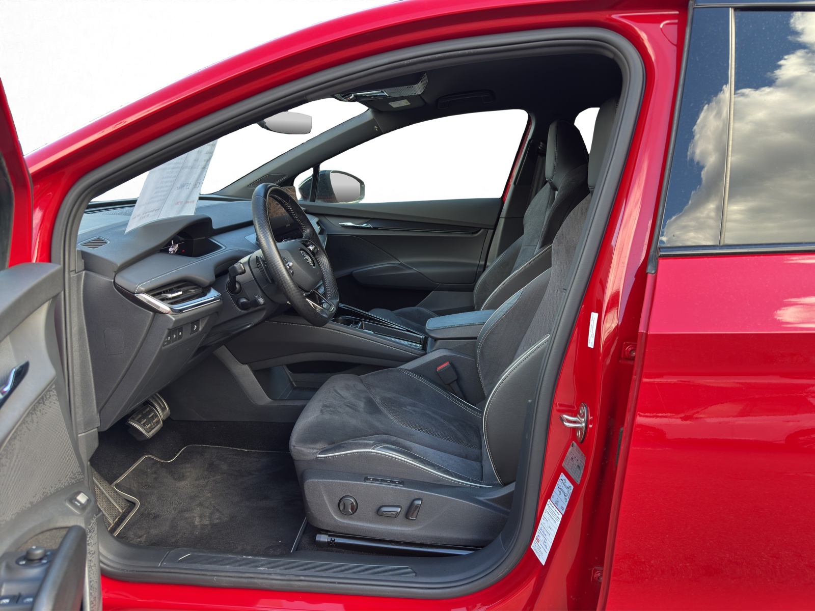SKODA Enyaq iV 60 SportLine Clever-image-9