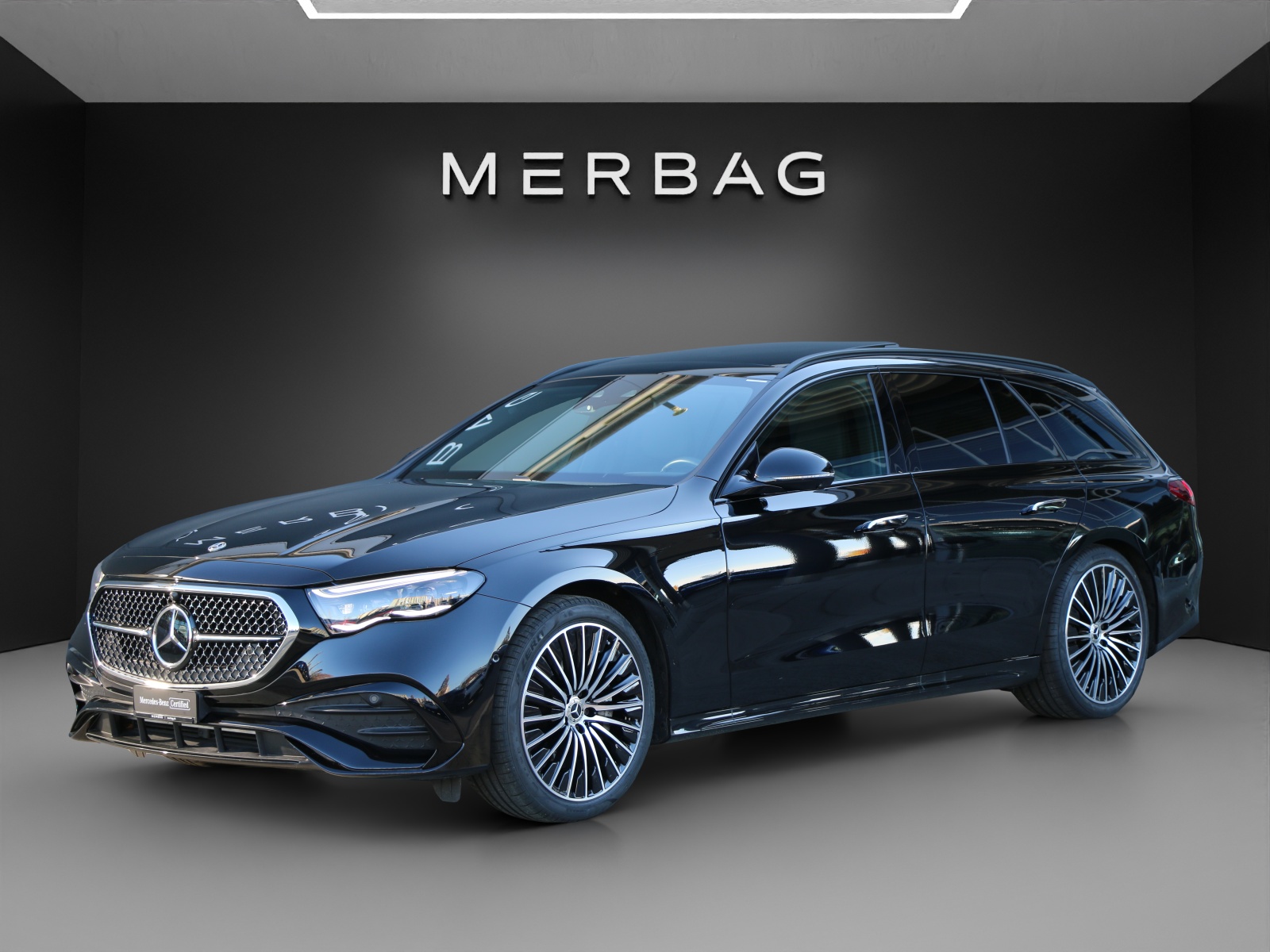 MERCEDES-BENZ E 200 4Matic T 9G-Tronic — slika 1