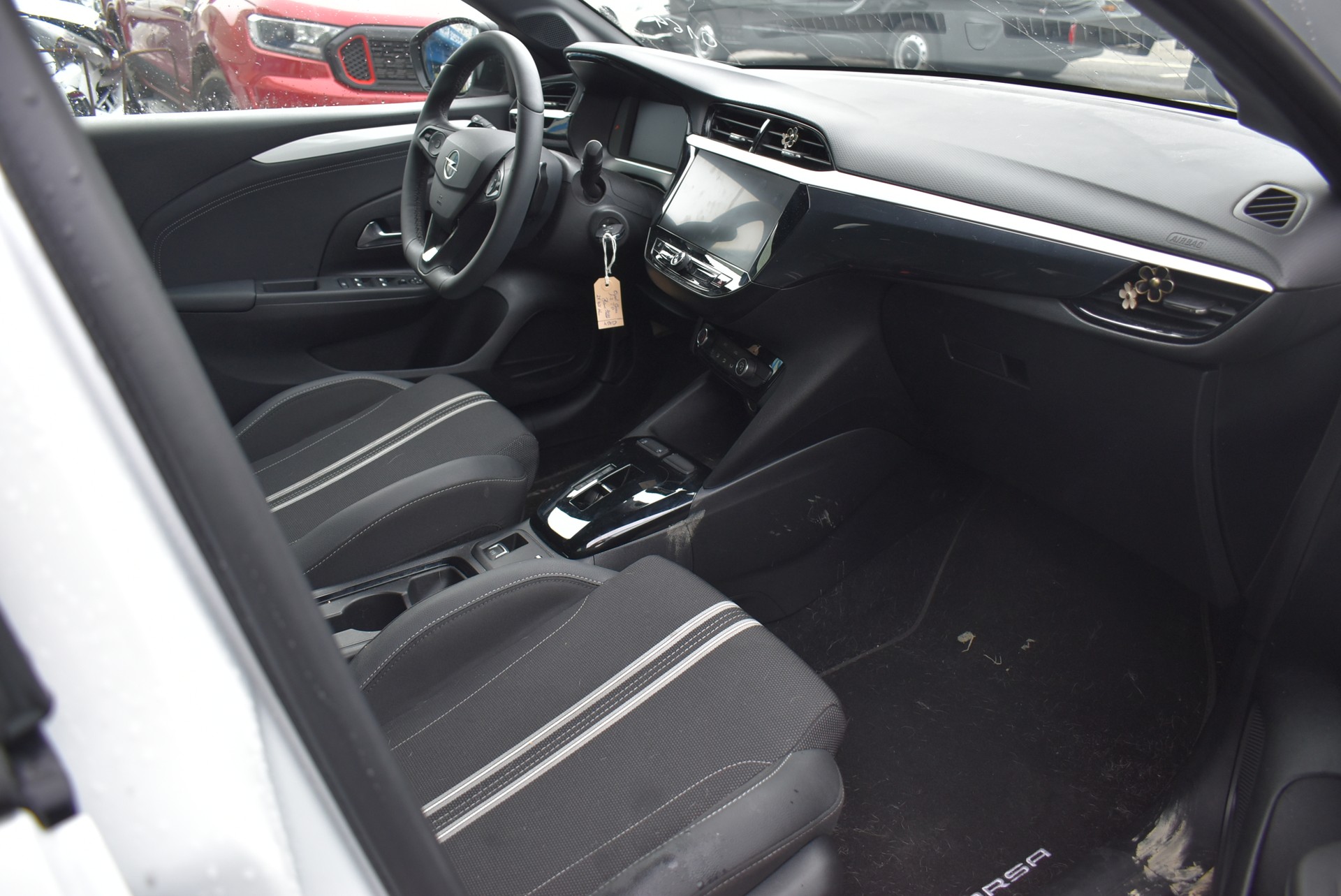 OPEL Corsa 1.2 TP GS A-image-4