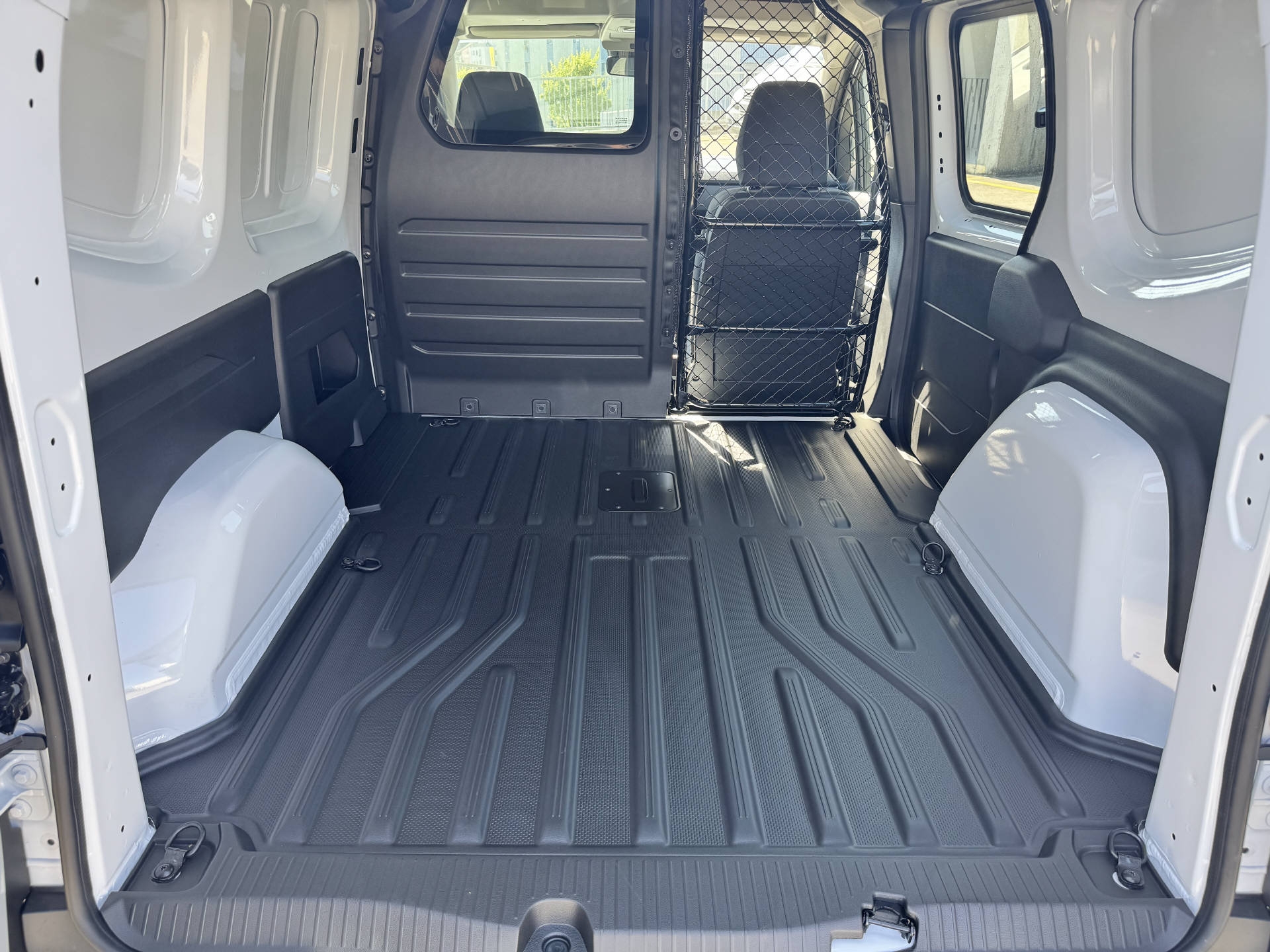 RENAULT Kangoo Van E-Tech Electric EV4-image-5