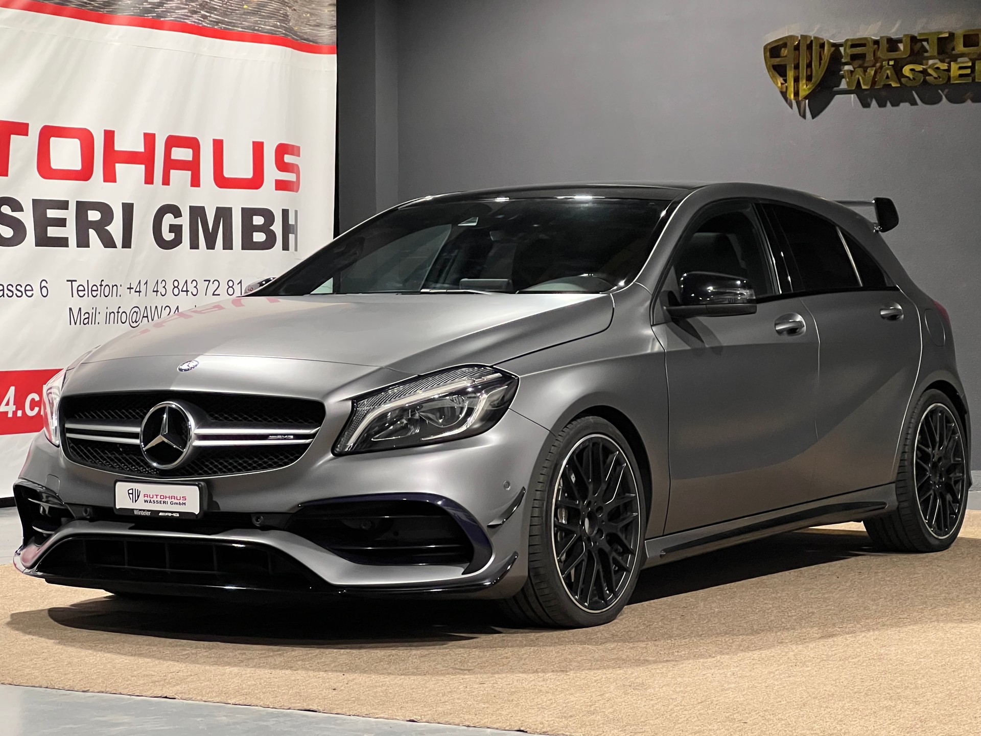 MERCEDES-BENZ A 45 AMG 4Matic Petronas 2015 Edition 7G-DCT-image-6