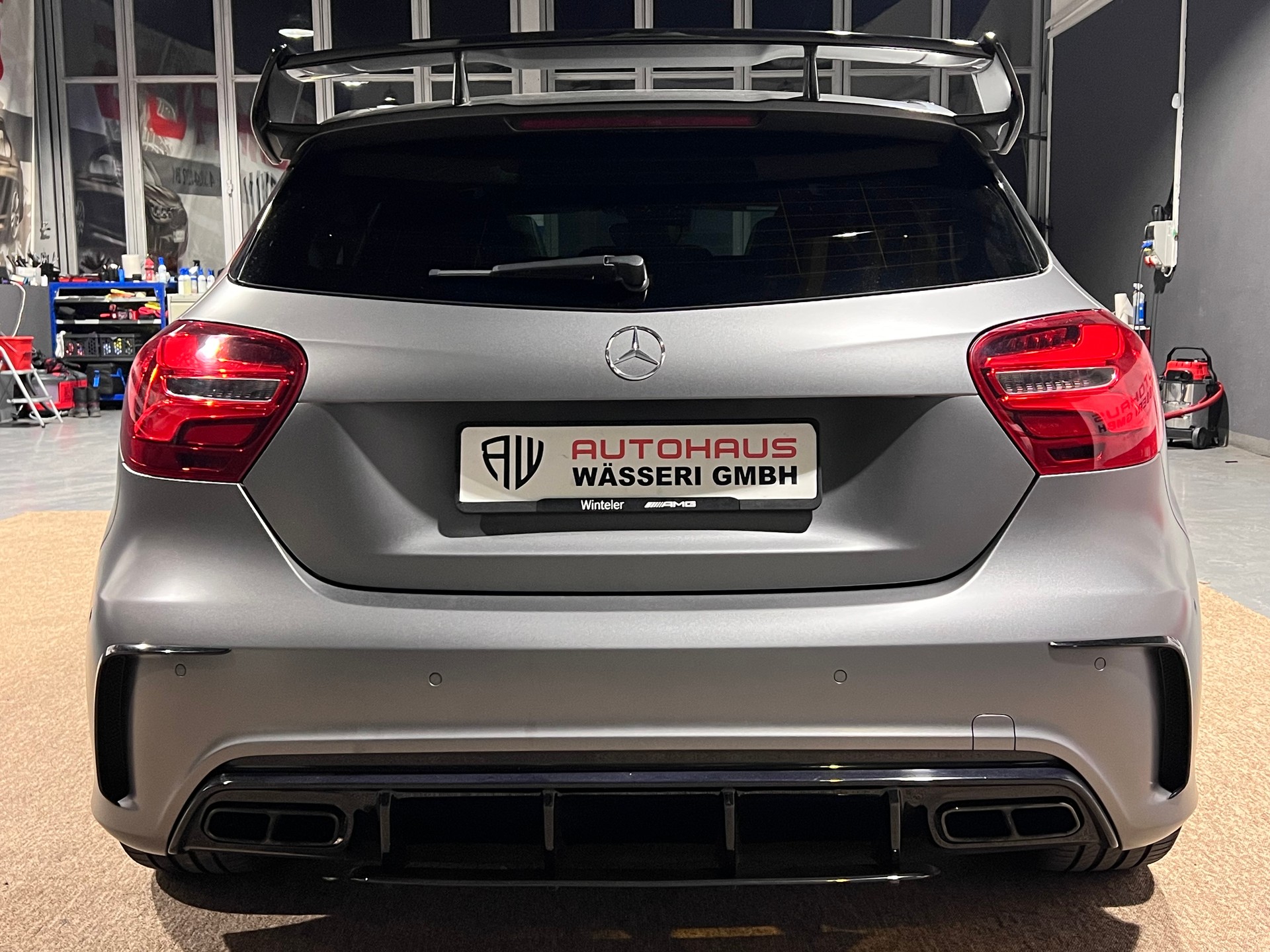 MERCEDES-BENZ A 45 AMG 4Matic Petronas 2015 Edition 7G-DCT-image-3