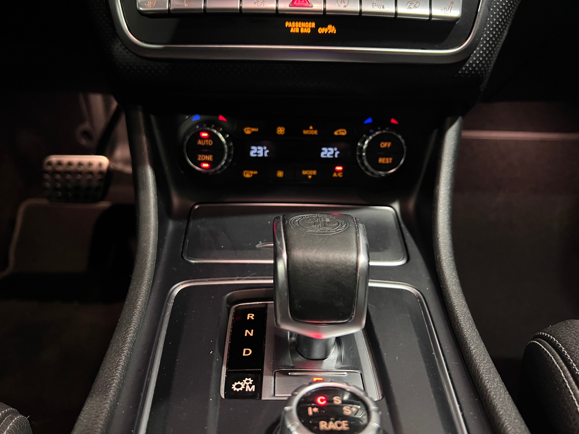 MERCEDES-BENZ A 45 AMG 4Matic Petronas 2015 Edition 7G-DCT-image-16