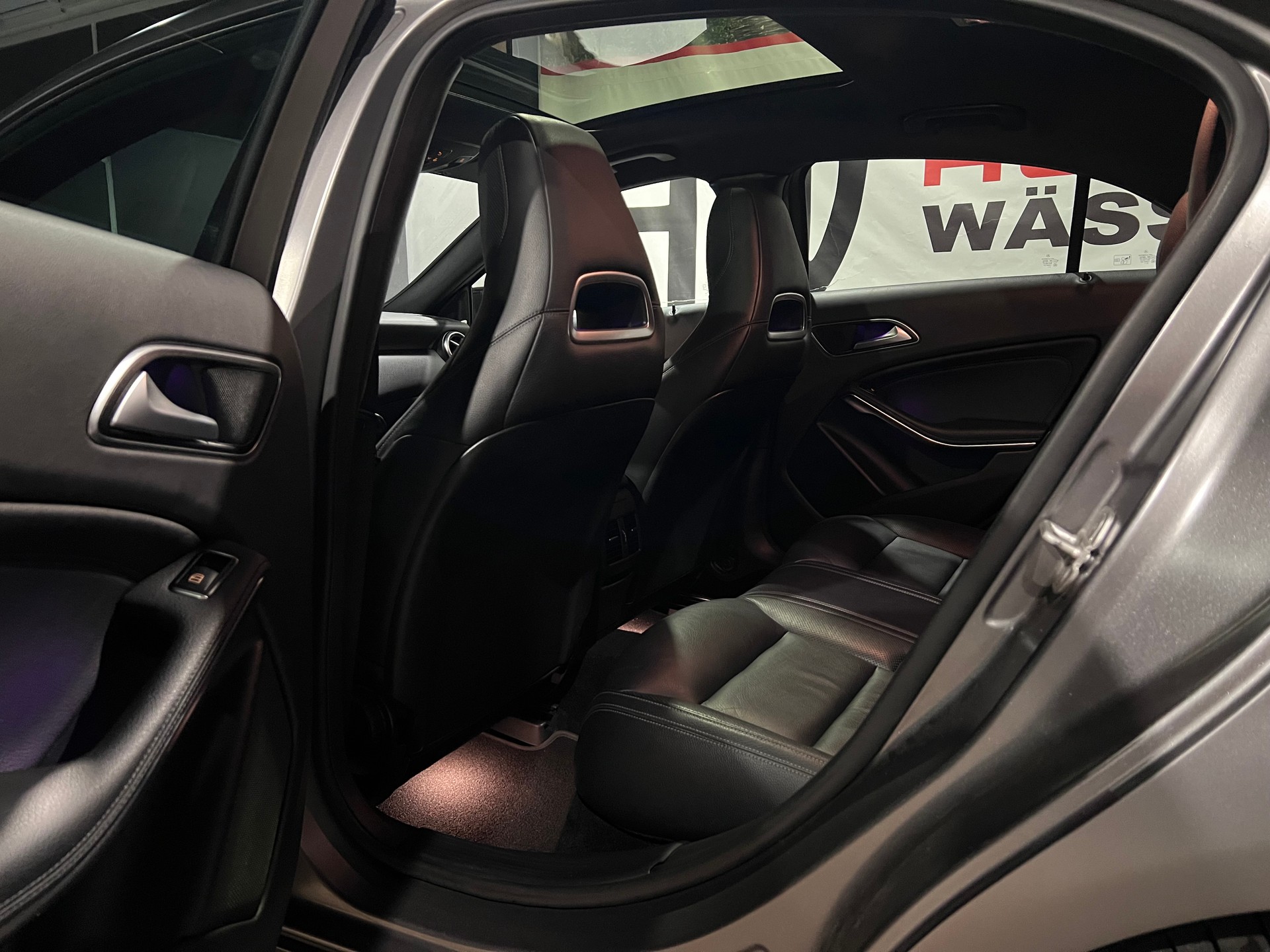 MERCEDES-BENZ A 45 AMG 4Matic Petronas 2015 Edition 7G-DCT-image-15